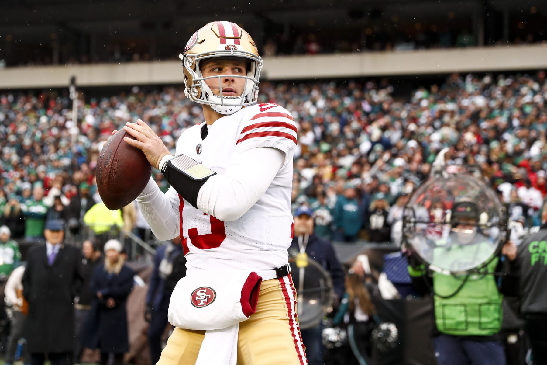 San Francisco 49ers QB Brock Purdy had an excellent end to the season, but he shouldn't be a favorite for Offensive Rookie of the Year. San Francisco 49ers QB Brock Purdy had an excellent end to the season, but he shouldn't be a favorite for Offensive Rookie of the Year.