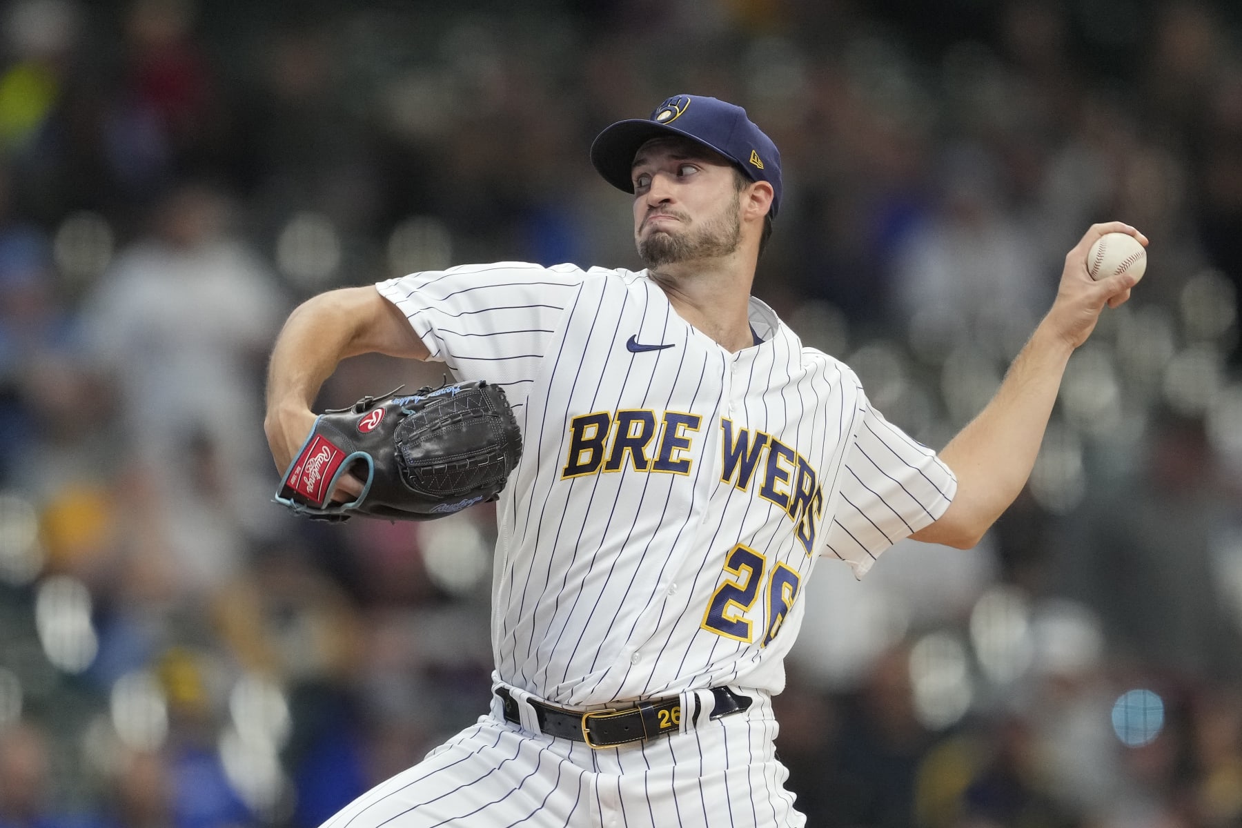 MILWAUKEE, WISCONSIN - OCTOBER 01: Aaron Ashby #26 of the Milwaukee Brewers pitches against the Miami Marlins in the first inning at American Family Field on October 01, 2022 in Milwaukee, Wisconsin. (Photo by Patrick McDermott/Getty Images)