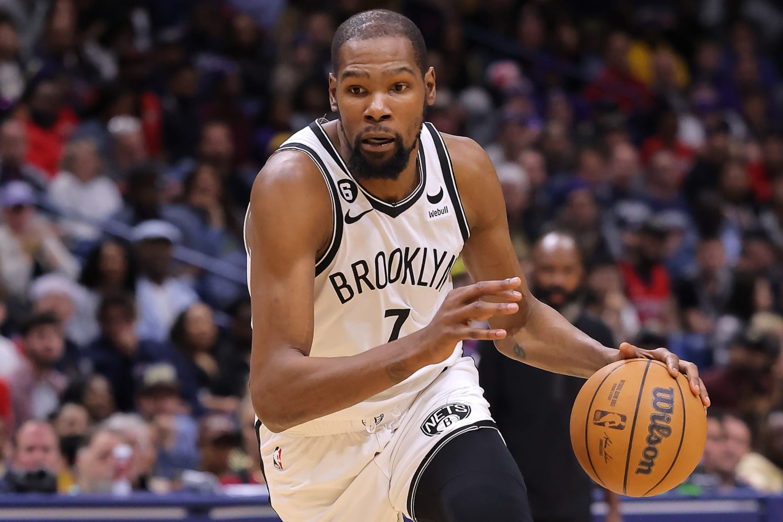 NEW ORLEANS, LOUISIANA - JANUARY 06: Kevin Durant #7 of the Brooklyn Nets drives with the ball against the New Orleans Pelicans during a game at the Smoothie King Center on January 06, 2023 in New Orleans, Louisiana. NOTE TO USER: User expressly acknowledges and agrees that, by downloading and or using this Photograph, user is consenting to the terms and conditions of the Getty Images License Agreement. (Photo by Jonathan Bachman/Getty Images)