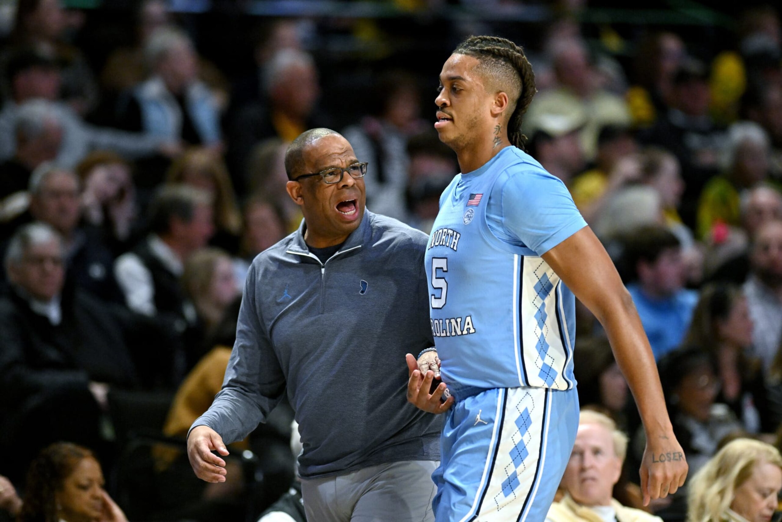 North Carolina's Hubert Davis and Armando Bacot