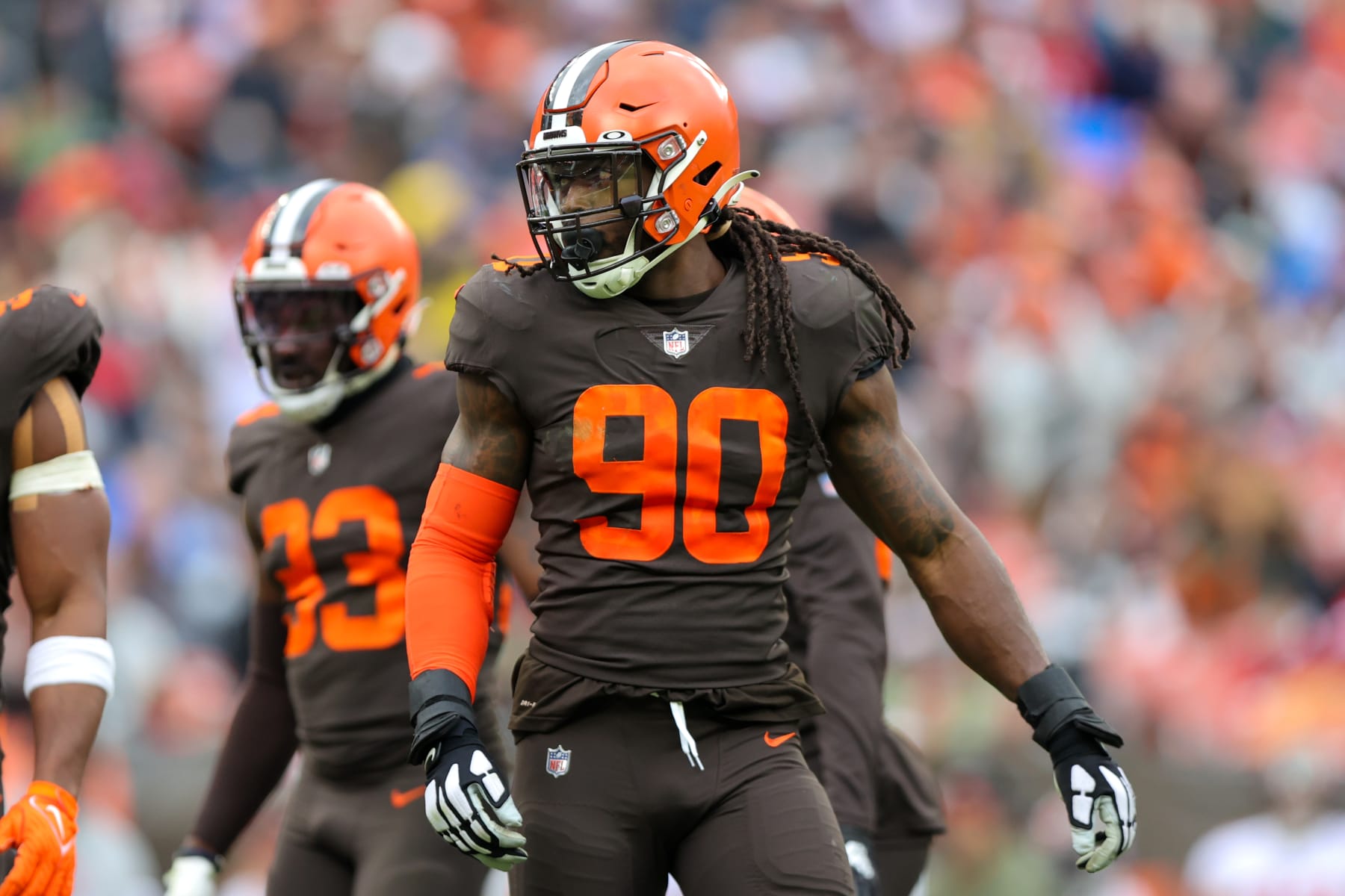 CLEVELAND, OH - NOVEMBER 27: Cleveland Browns defensive end Jadeveon Clowney (90) at the line of scrimmage during the third quarter of the National Football League game between the Tampa Bay Buccaneers and Cleveland Browns on November 27, 2022, at FirstEnergy Stadium in Cleveland, OH. (Photo by Frank Jansky/Icon Sportswire via Getty Images)