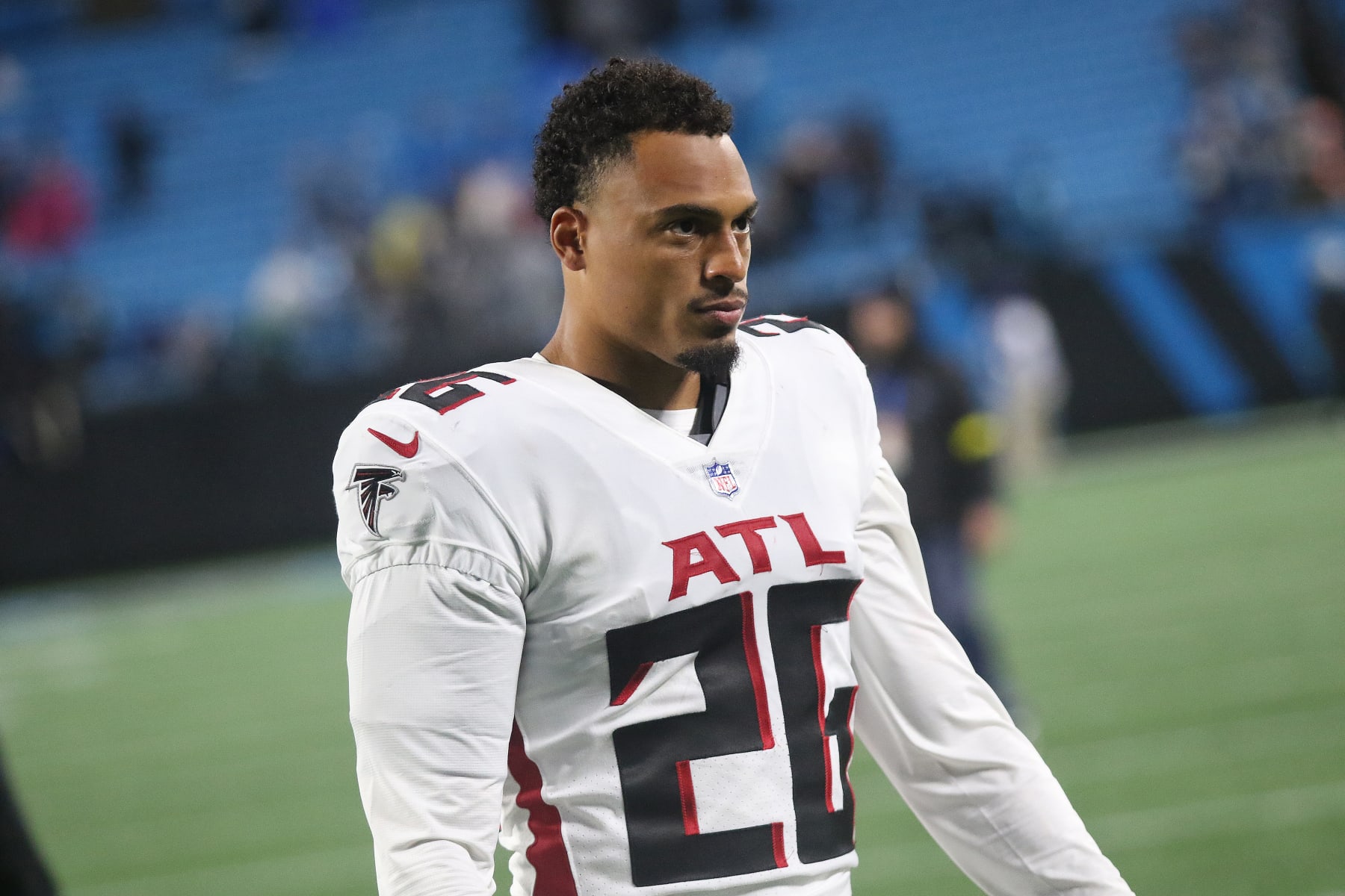 Falcons CB Isaiah Oliver