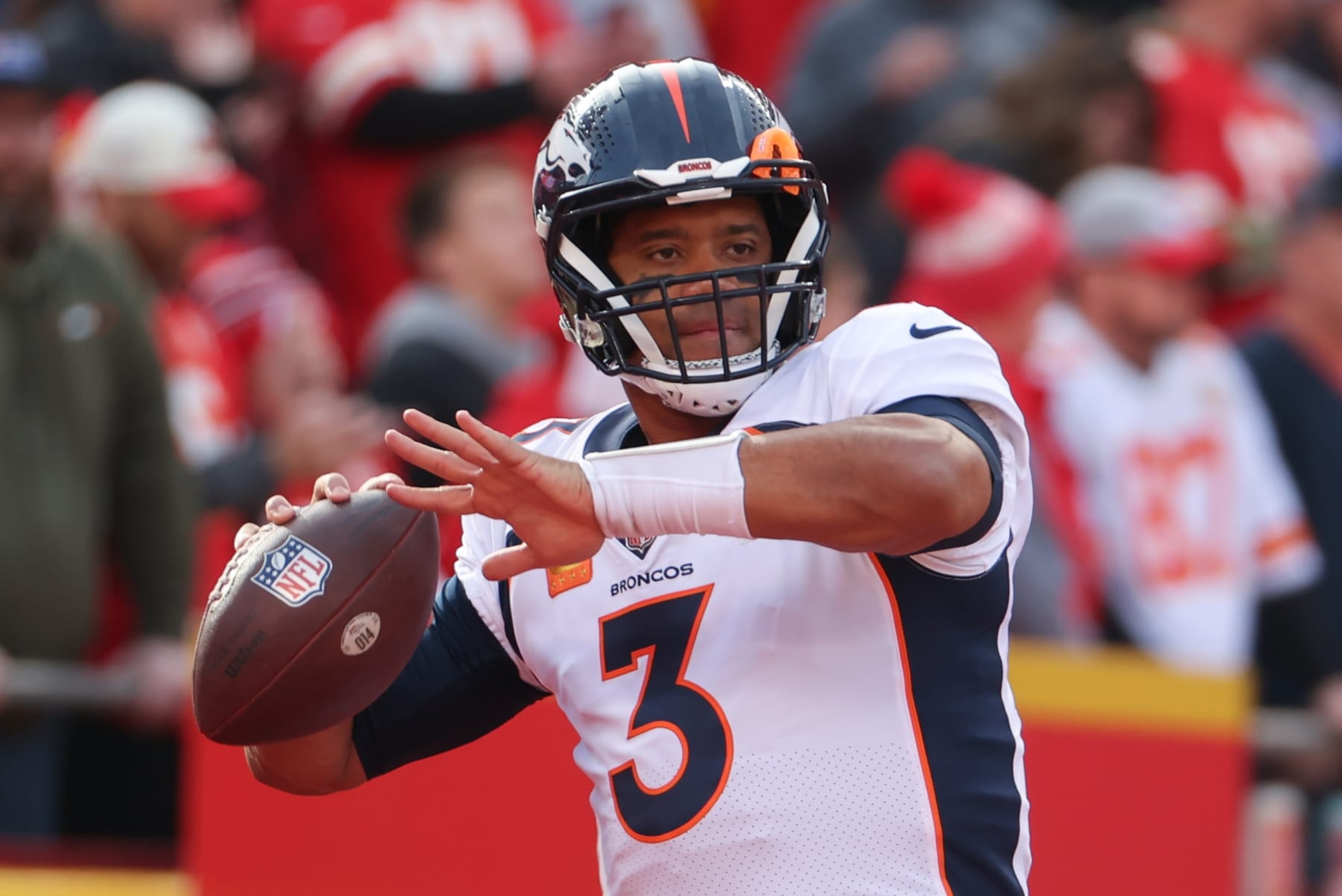 KANSAS CITY, MO - JANUARY 01: Denver Broncos quarterback Russell Wilson (3) throws a pass before an AFC West game between the Denver Broncos and Kansas City Chiefs on January 1, 2023 at GEHA Field at.Arrowhead Stadium in Kansas City, MO. (Photo by Scott Winters/Icon Sportswire via Getty Images) KANSAS CITY, MO - JANUARY 01: Denver Broncos quarterback Russell Wilson (3) throws a pass before an AFC West game between the Denver Broncos and Kansas City Chiefs on January 1, 2023 at GEHA Field at.Arrowhead Stadium in Kansas City, MO. (Photo by Scott Winters/Icon Sportswire via Getty Images)