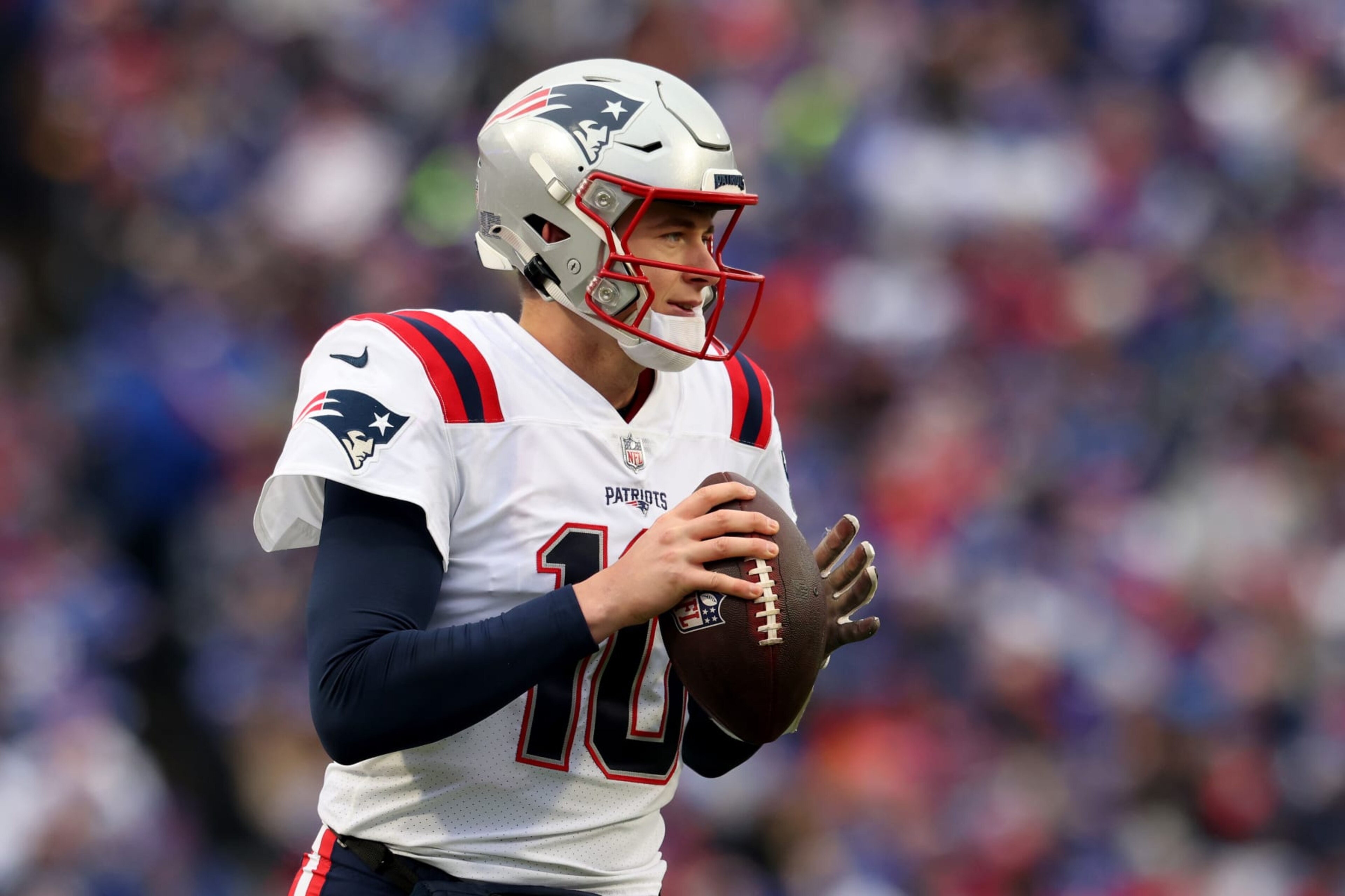ORCHARD PARK, NEW YORK - JANUARY 08: Mac Jones #10 of the New England Patriots during the first quarter against the Buffalo Bills at Highmark Stadium on January 08, 2023 in Orchard Park, New York. (Photo by Bryan Bennett/Getty Images) ORCHARD PARK, NEW YORK - JANUARY 08: Mac Jones #10 of the New England Patriots during the first quarter against the Buffalo Bills at Highmark Stadium on January 08, 2023 in Orchard Park, New York. (Photo by Bryan Bennett/Getty Images)