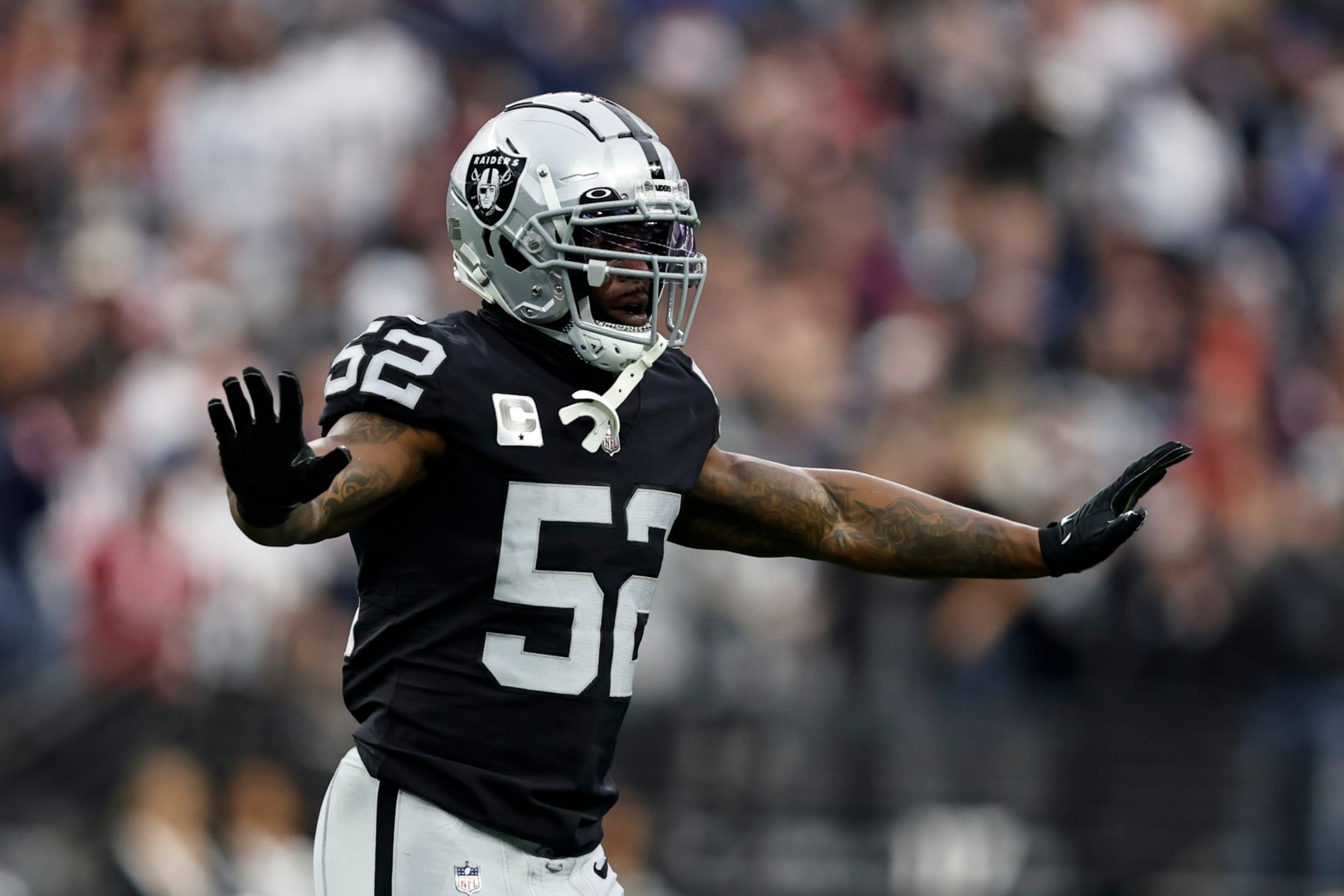 LAS VEGAS, NEVADA - DECEMBER 18: Denzel Perryman #52 of the Las Vegas Raiders reacts during an NFL football game between the Las Vegas Raiders and the New England Patriots at Allegiant Stadium on December 18, 2022 in Las Vegas, Nevada. (Photo by Michael Owens/Getty Images)