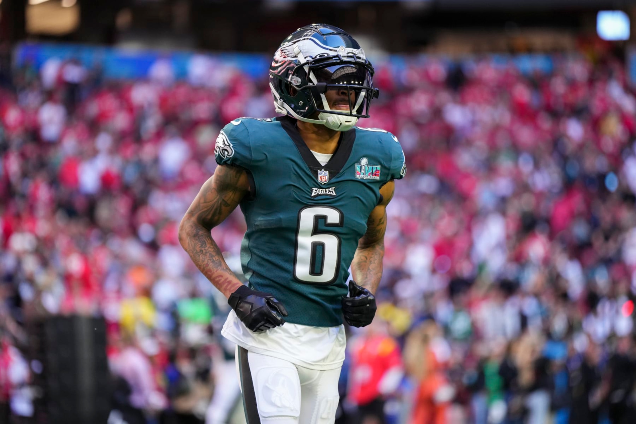 GLENDALE, AZ - FEBRUARY 12: DeVonta Smith #6 of the Philadelphia Eagles warms up against the Kansas City Chiefs prior to Super Bowl LVII at State Farm Stadium on February 12, 2023 in Glendale, Arizona. (Photo by Cooper Neill/Getty Images)