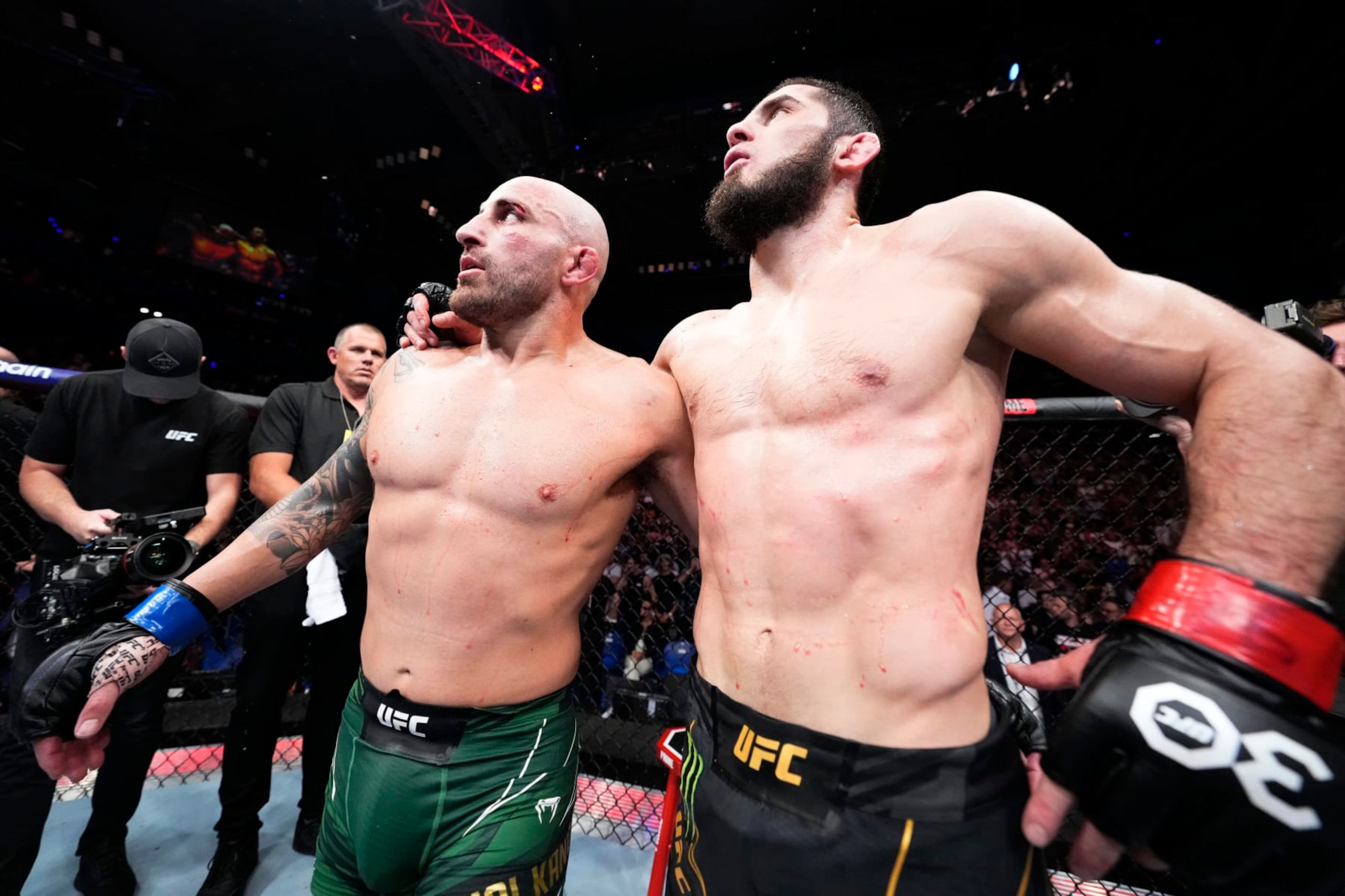 Alexander Volkanovski (left) and Islam Makhachev. Alexander Volkanovski (left) and Islam Makhachev.