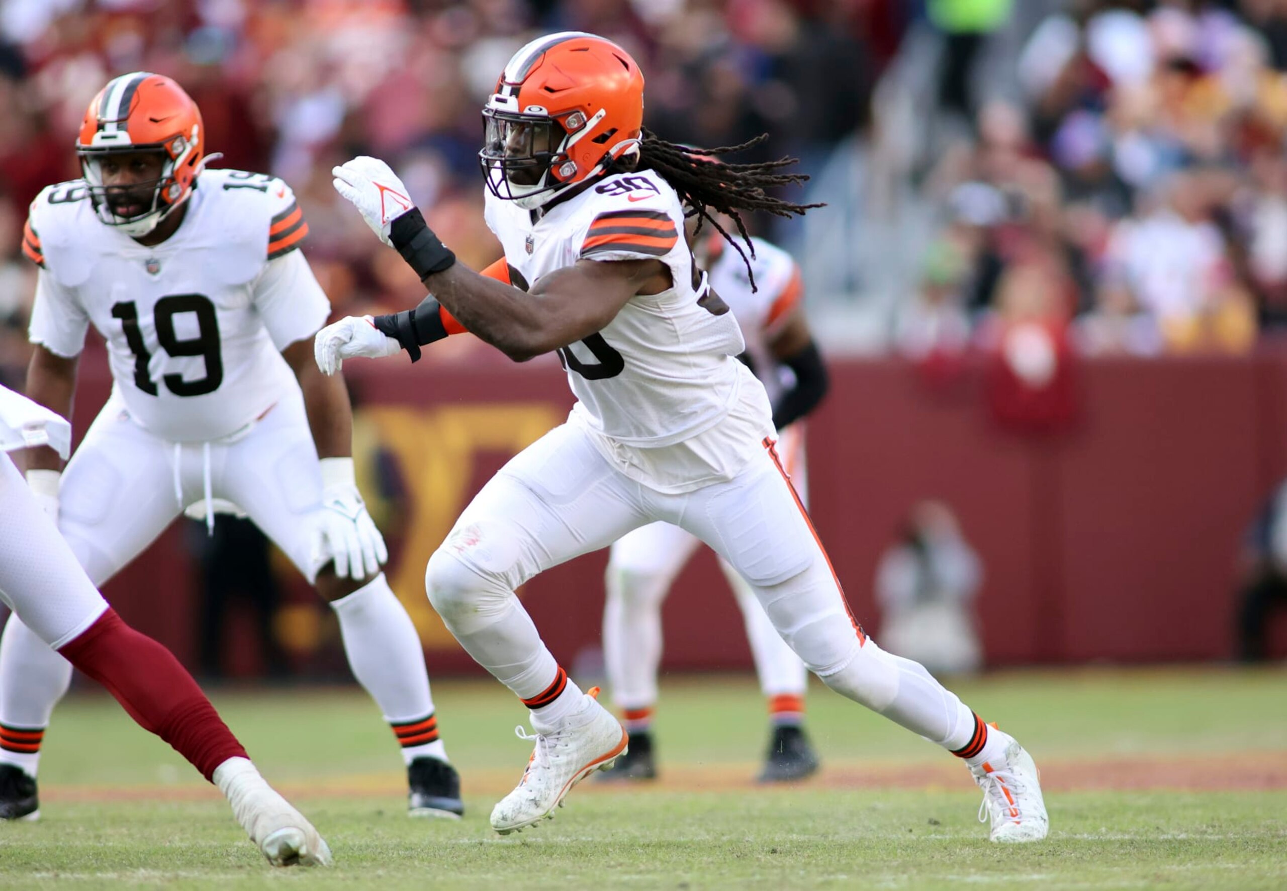 Cleveland Browns defensive end Jadeveon Clowney (90) runs during an NFL football game against the Washington Commanders, Sunday, January 01, 2023 in Landover. (AP Photo/Daniel Kucin Jr.) Cleveland Browns defensive end Jadeveon Clowney (90) runs during an NFL football game against the Washington Commanders, Sunday, January 01, 2023 in Landover. (AP Photo/Daniel Kucin Jr.)