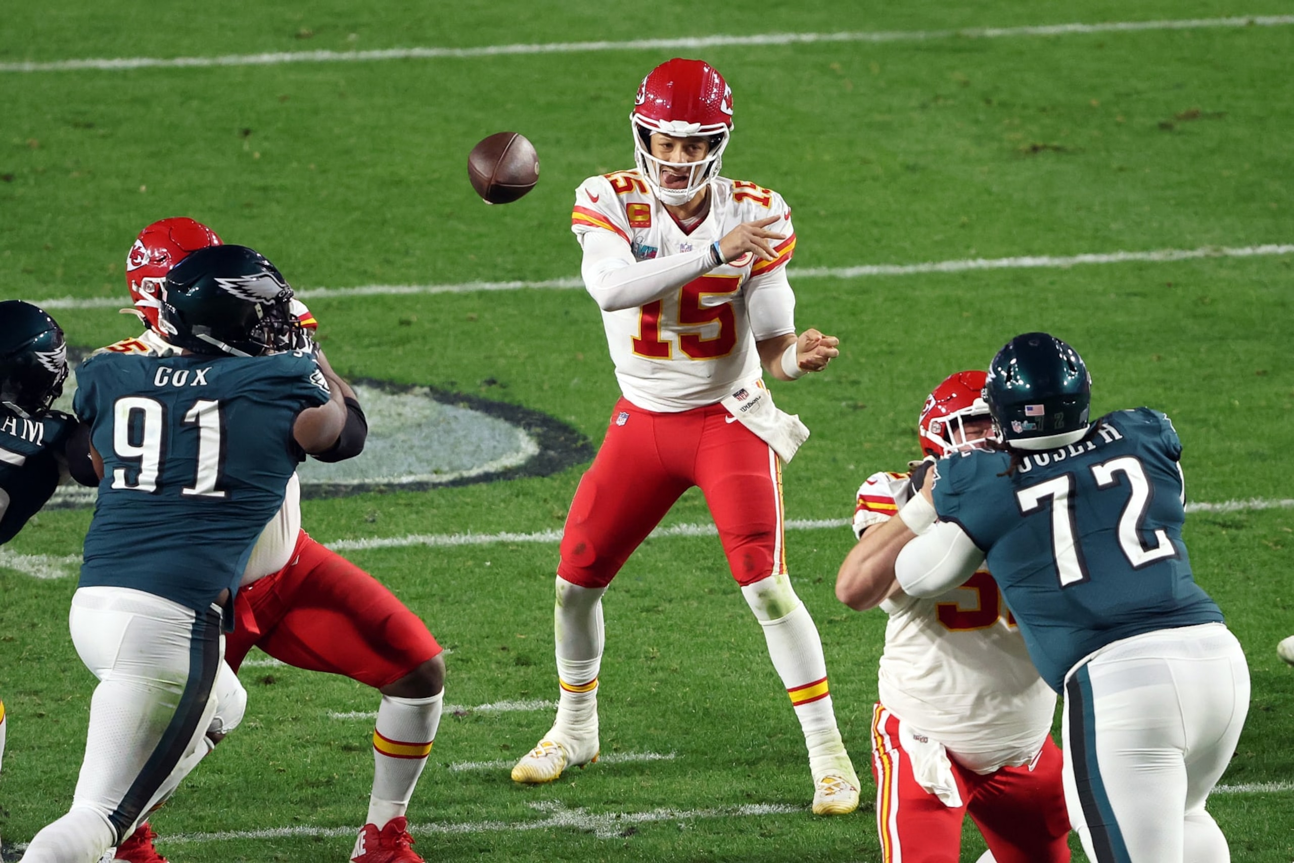 GLENDALE, ARIZONA - FEBRUARY 12: Patrick Mahomes #15 of the Kansas City Chiefs throws a pass against the Philadelphia Eagles during the fourth quarter in Super Bowl LVII at State Farm Stadium on February 12, 2023 in Glendale, Arizona. (Photo by Sean M. Haffey/Getty Images)