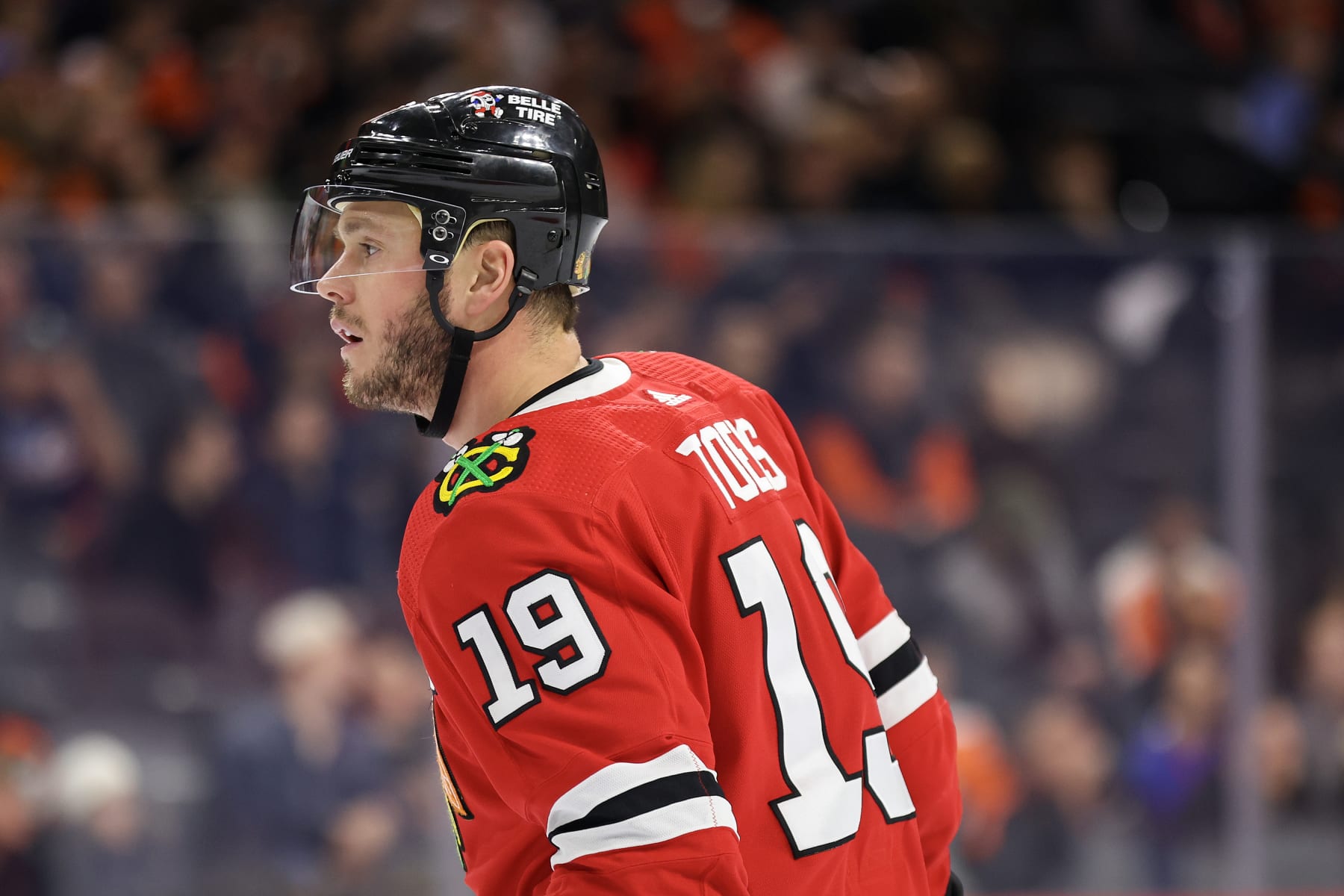 PHILADELPHIA, PENNSYLVANIA - JANUARY 19: Jonathan Toews #19 of the Chicago Blackhawks looks on against the Philadelphia Flyers at Wells Fargo Center on January 19, 2023 in Philadelphia, Pennsylvania. (Photo by Tim Nwachukwu/Getty Images)