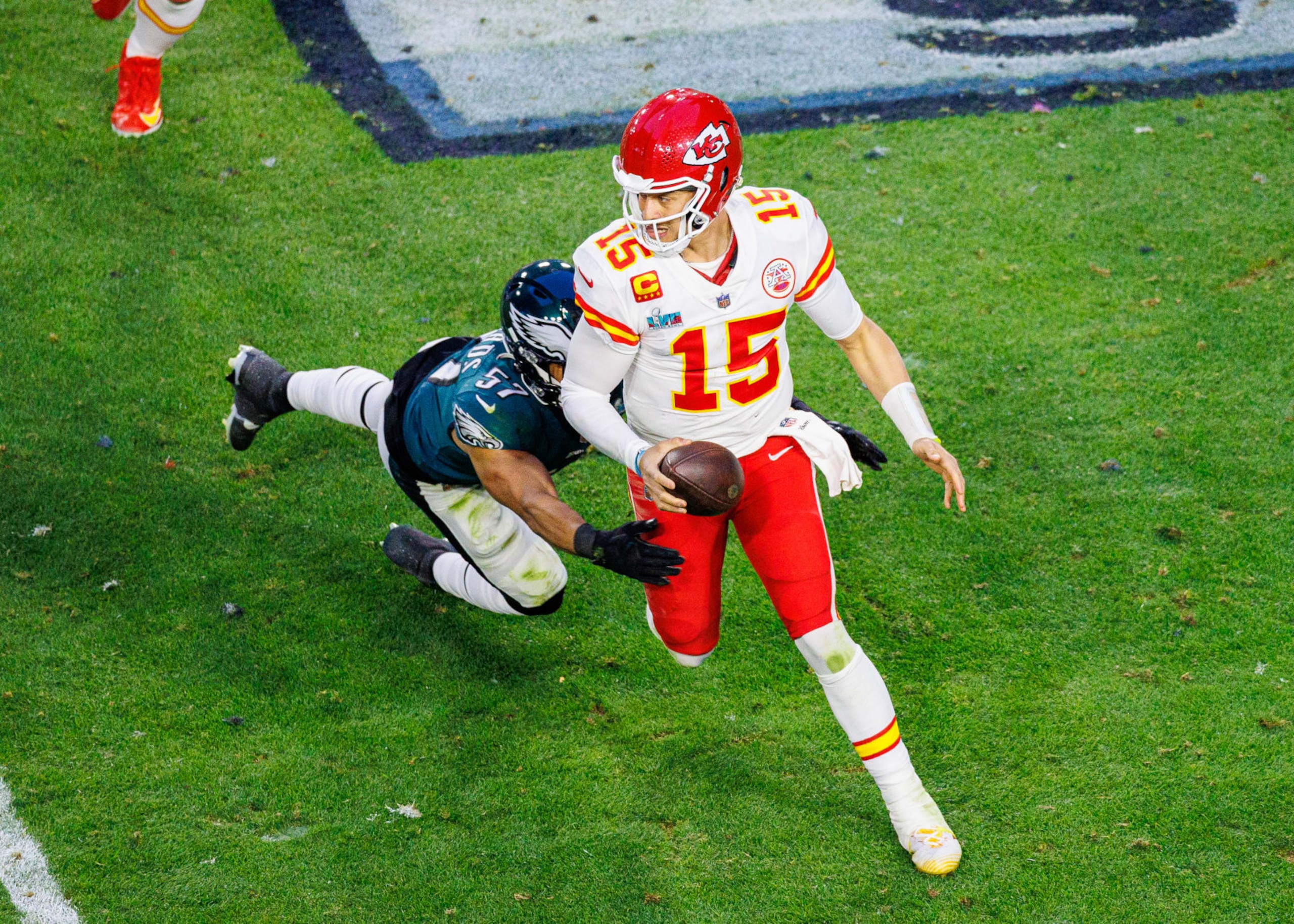 GLENDALE, AZ - FEBRUARY 12: Kansas City Chiefs quarterback Patrick Mahomes (15) runs with the football during Super Bowl LVII between the Philadelphia Eagles and the Kansas City Chiefs on Sunday, February 12th, 2023 at State Farm Stadium in Glendale, AZ. (Photo by Adam Bow/Icon Sportswire via Getty Images) GLENDALE, AZ - FEBRUARY 12: Kansas City Chiefs quarterback Patrick Mahomes (15) runs with the football during Super Bowl LVII between the Philadelphia Eagles and the Kansas City Chiefs on Sunday, February 12th, 2023 at State Farm Stadium in Glendale, AZ. (Photo by Adam Bow/Icon Sportswire via Getty Images)