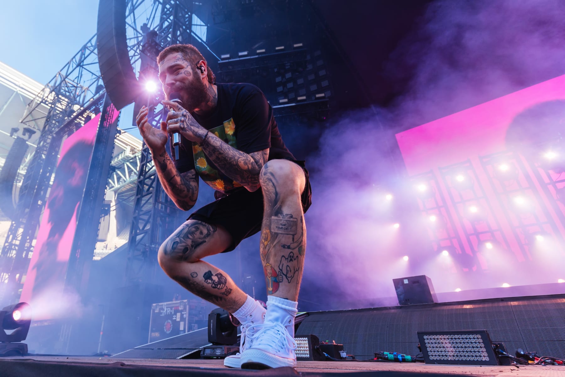 MELBOURNE, AUSTRALIA - FEBRUARY 7: Post Malone supporting the Red Hot Chili Peppers during their Unlimited Love Tour at Marvel Stadium on February 7, 2023 in Melbourne, Australia. (Photo credit should read Chris Putnam/Future Publishing via Getty Images)