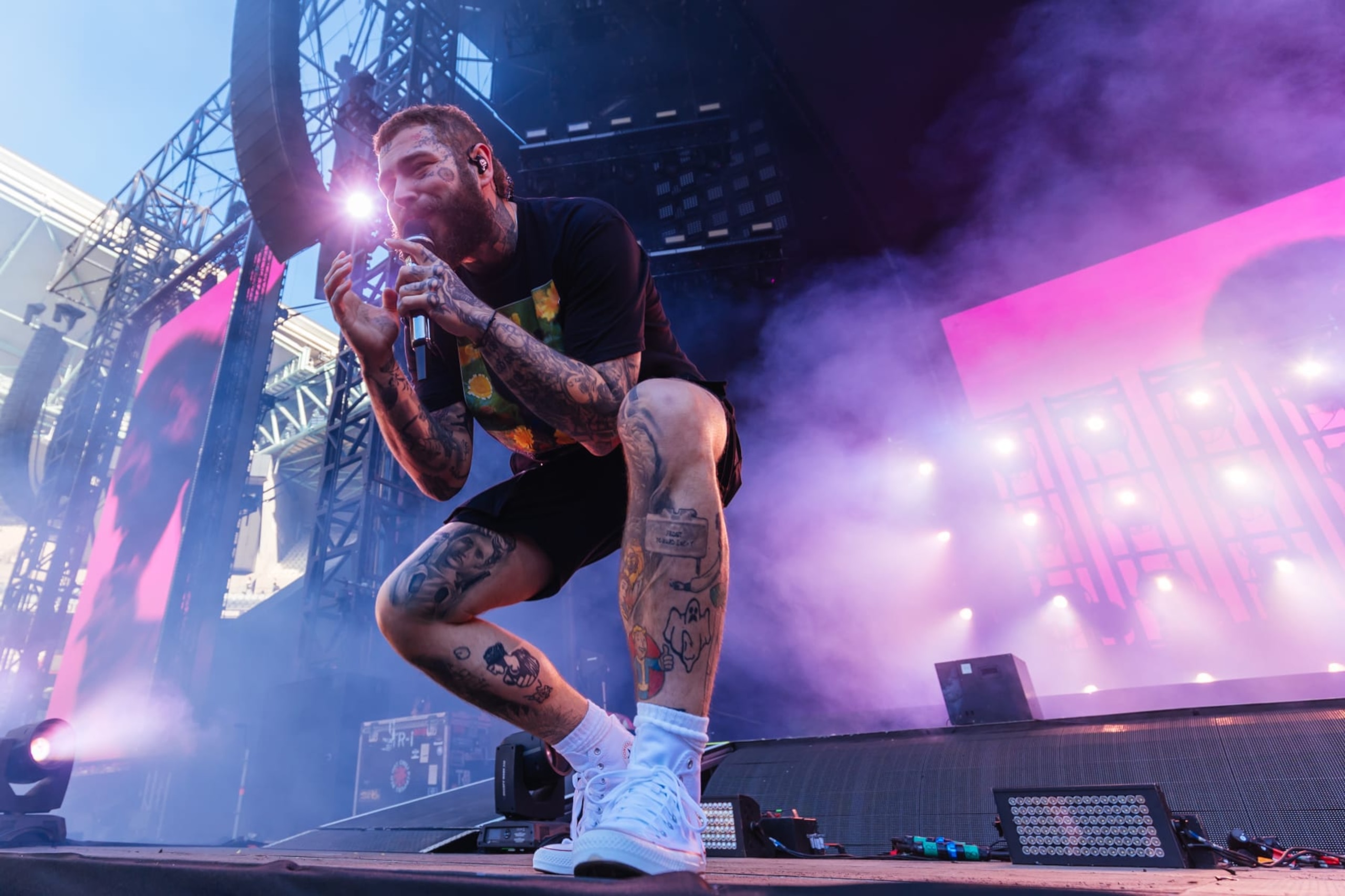 MELBOURNE, AUSTRALIA - FEBRUARY 7: Post Malone supporting the Red Hot Chili Peppers during their Unlimited Love Tour at Marvel Stadium on February 7, 2023 in Melbourne, Australia. (Photo credit should read Chris Putnam/Future Publishing via Getty Images)