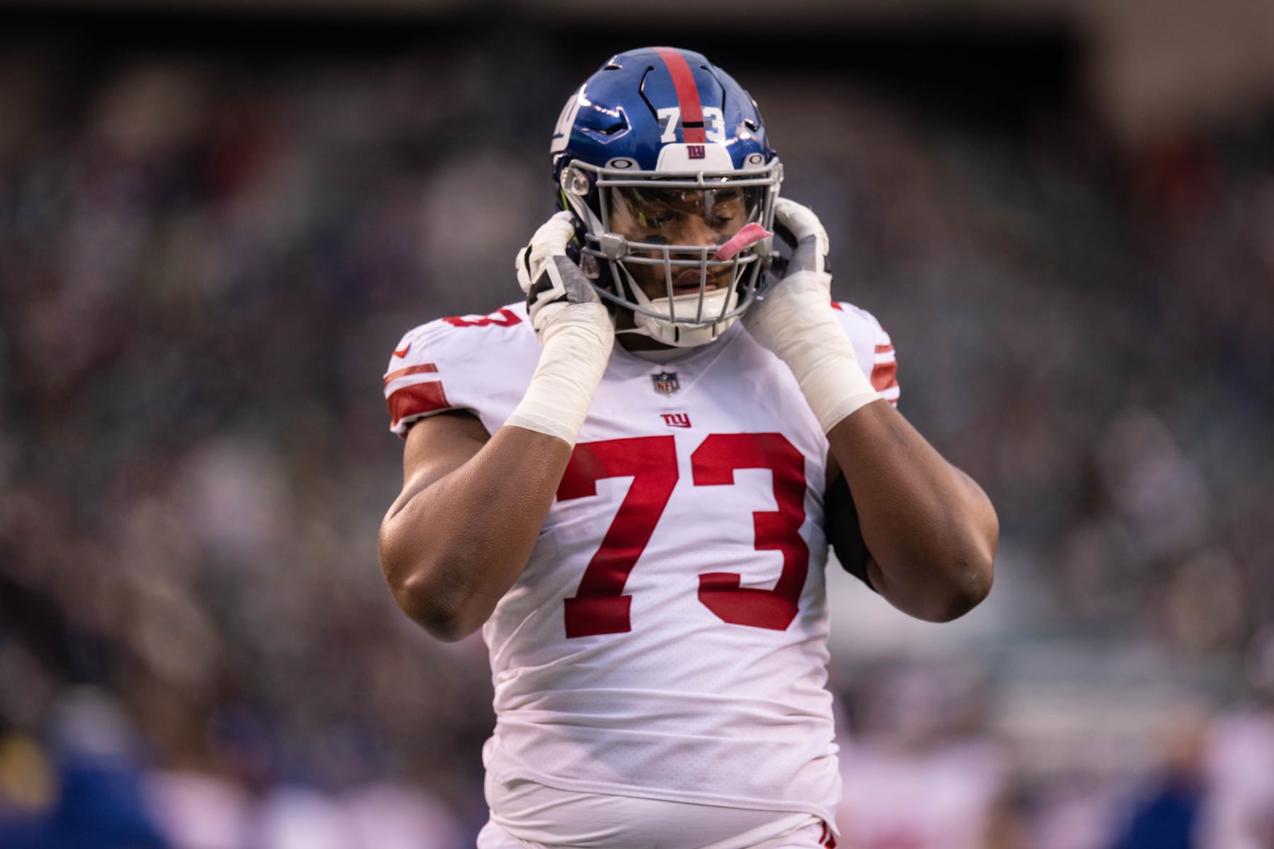 PHILADELPHIA, PA - JANUARY 08: New York Giants offensive tackle Evan Neal (73) during pregame of the National Football league game between the New York Giants and Philadelphia Eagles on January 8, 2023 at Lincoln Financial Field in Philadelphia, PA (Photo by John Jones/Icon Sportswire via Getty Images)