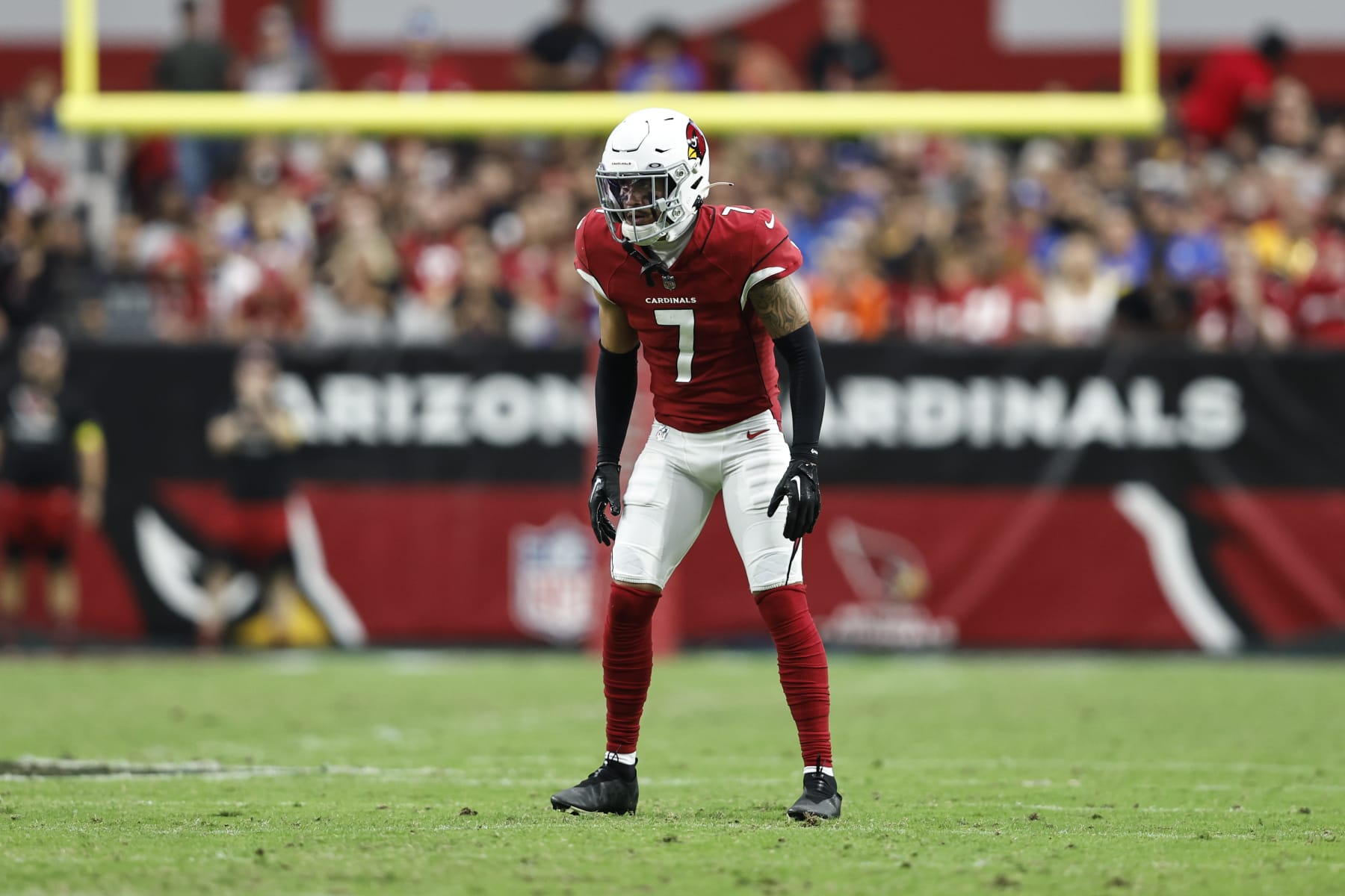 GLENDALE, ARIZONA - SEPTEMBER 25: Byron Murphy Jr. #7 of the Arizona Cardinals liens up during an NFL football game between the Arizona Cardinals and the Los Angeles Rams at State Farm Stadium on September 25, 2022 in Glendale, Arizona. The Los Angeles Rams won 20-12. (Photo by Michael Owens/Getty Images)