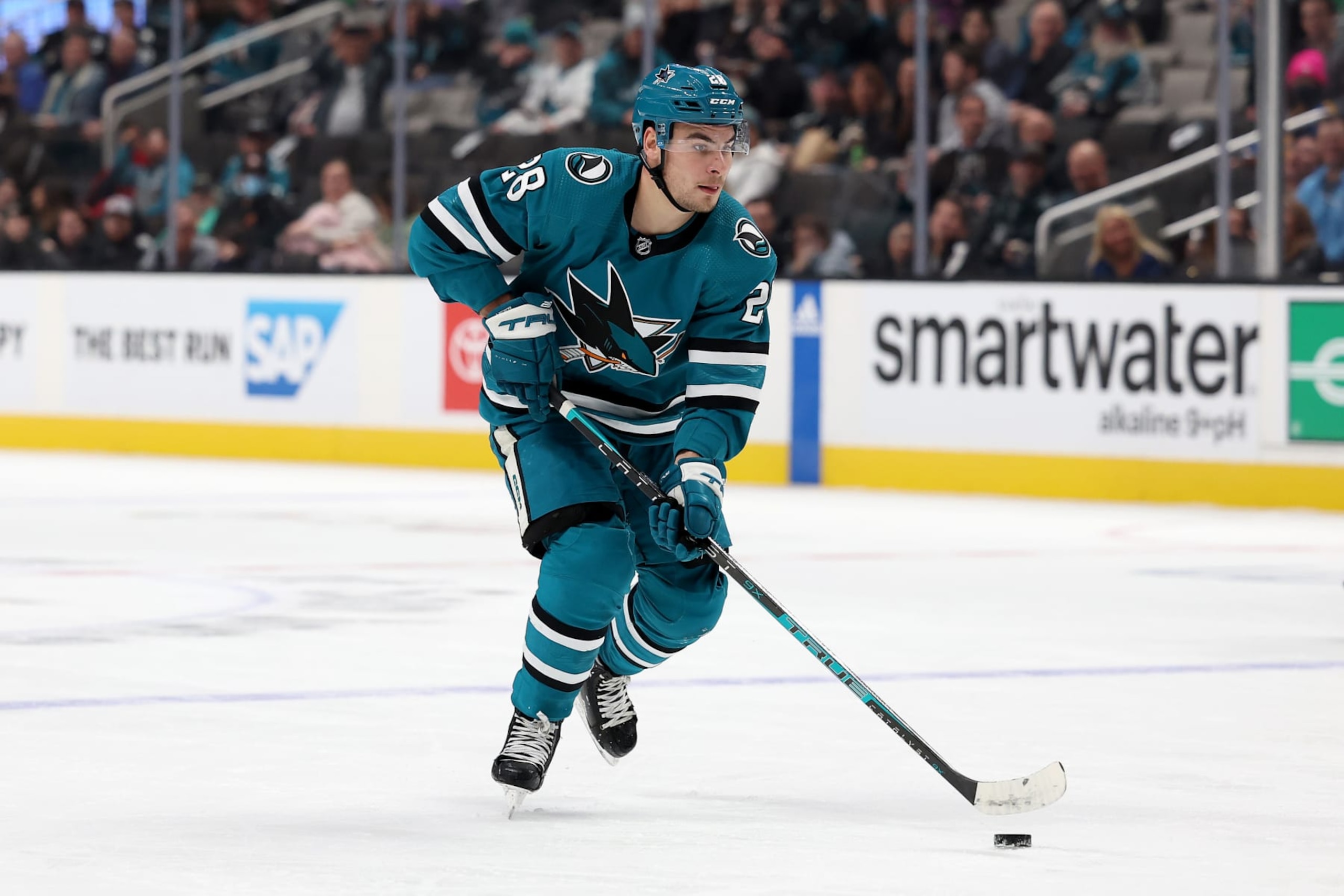SAN JOSE, CALIFORNIA - JANUARY 18: Timo Meier #28 of the San Jose Sharks in action against the Dallas Stars at SAP Center on January 18, 2023 in San Jose, California. (Photo by Ezra Shaw/Getty Images)