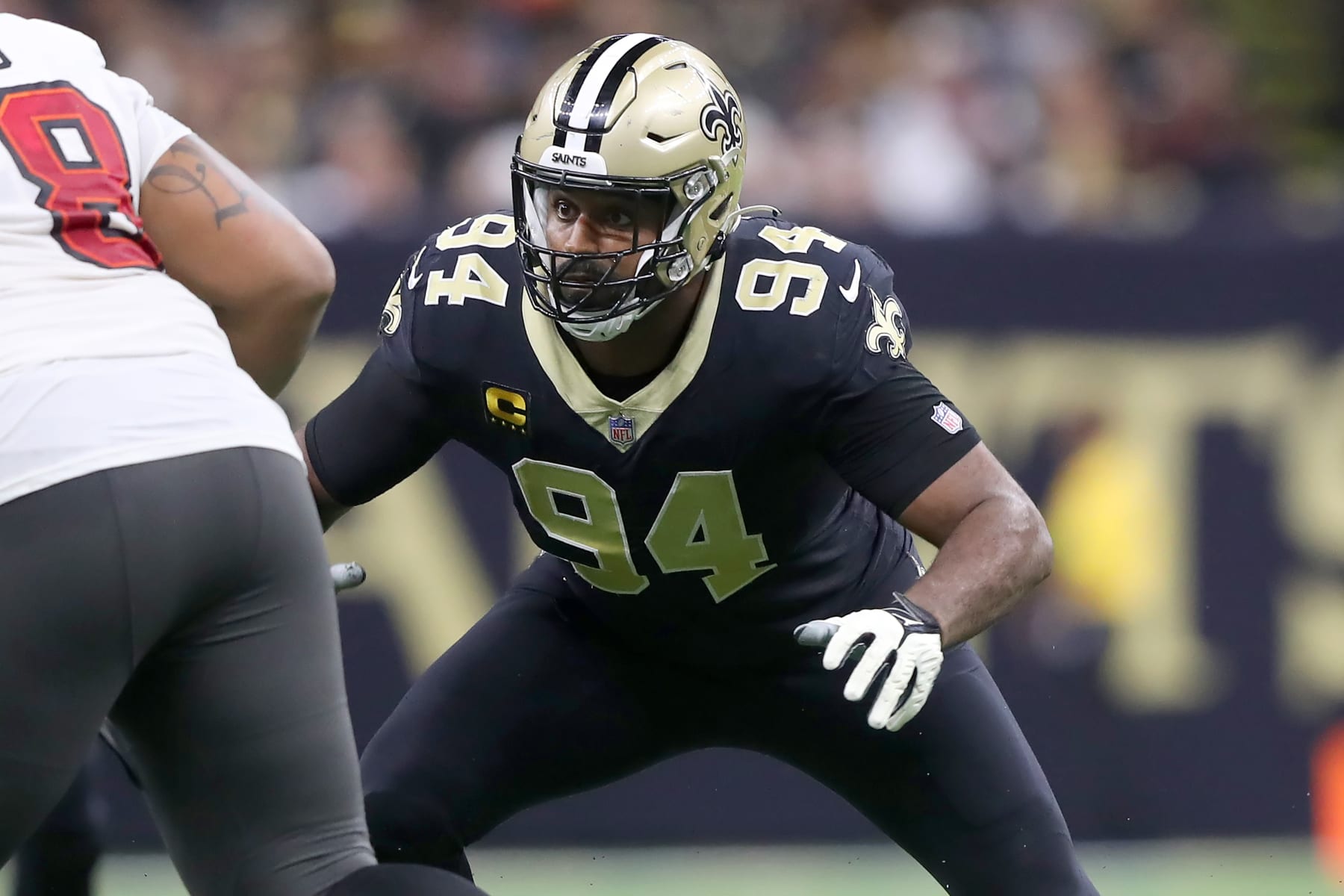 NEW ORLEANS, LA - SEPTEMBER 18: New Orleans Saints Cameron Jordan (94) rushes the passer during the Tampa Bay Buccaneers-New Orleans Saints regular season game on September 18, 2022 at Caesars Superdome in New Orleans, LA. (Photo by Cliff Welch/Icon Sportswire via Getty Images)