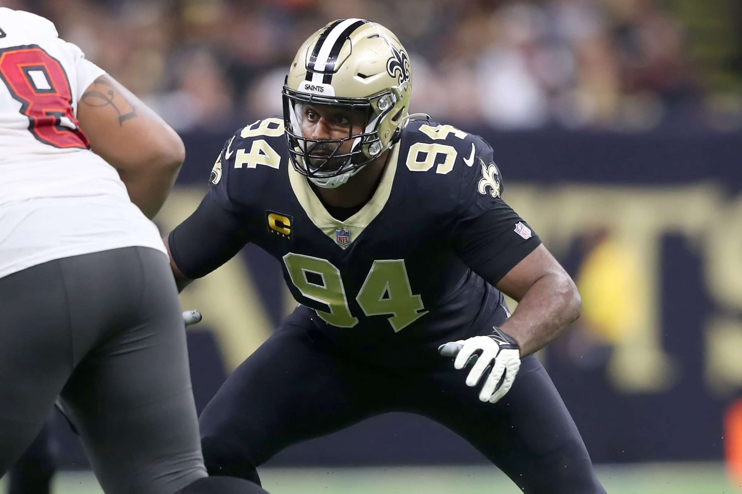NEW ORLEANS, LA - SEPTEMBER 18: New Orleans Saints Cameron Jordan (94) rushes the passer during the Tampa Bay Buccaneers-New Orleans Saints regular season game on September 18, 2022 at Caesars Superdome in New Orleans, LA. (Photo by Cliff Welch/Icon Sportswire via Getty Images)