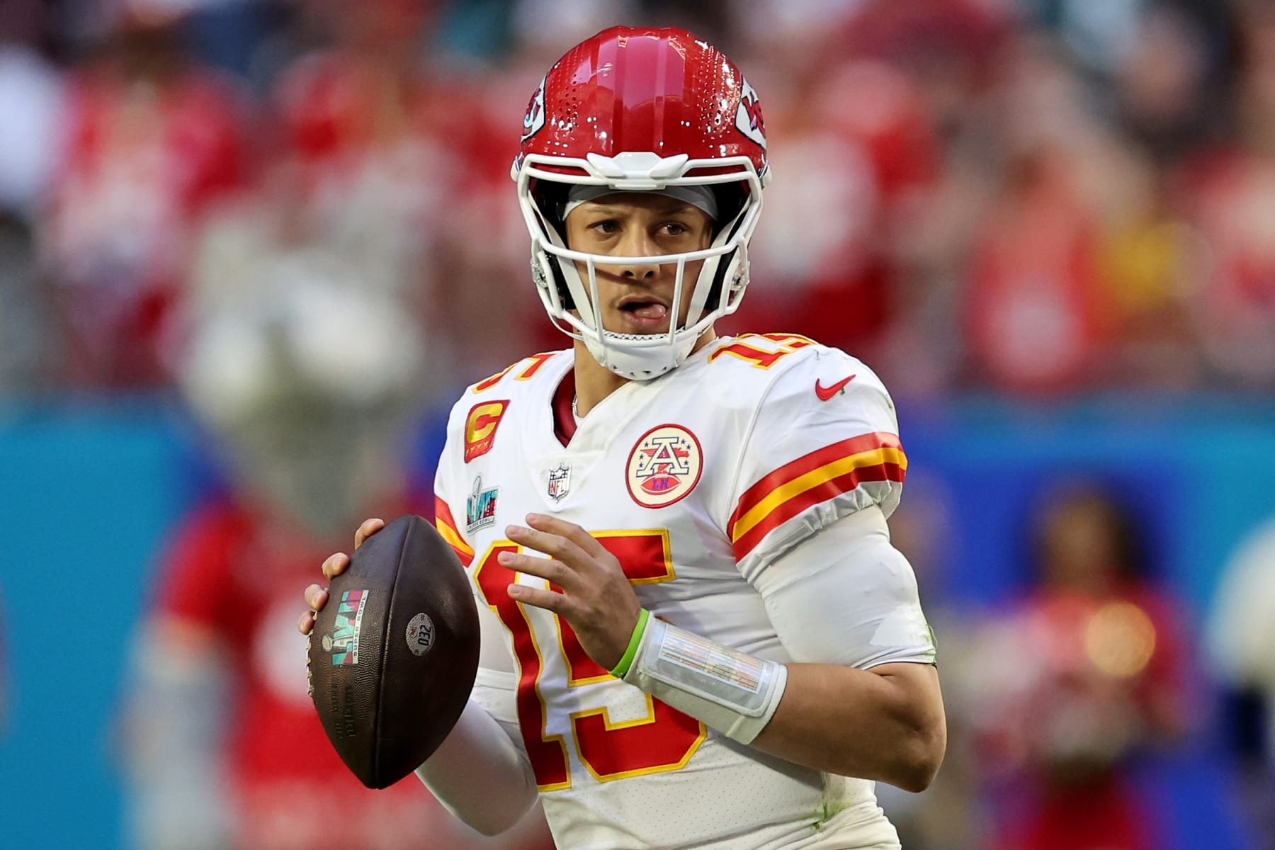 GLENDALE, ARIZONA - FEBRUARY 12: Patrick Mahomes #15 of the Kansas City Chiefs looks to throw a pass during the first quarter against the Philadelphia Eagles in Super Bowl LVII at State Farm Stadium on February 12, 2023 in Glendale, Arizona. (Photo by Gregory Shamus/Getty Images)