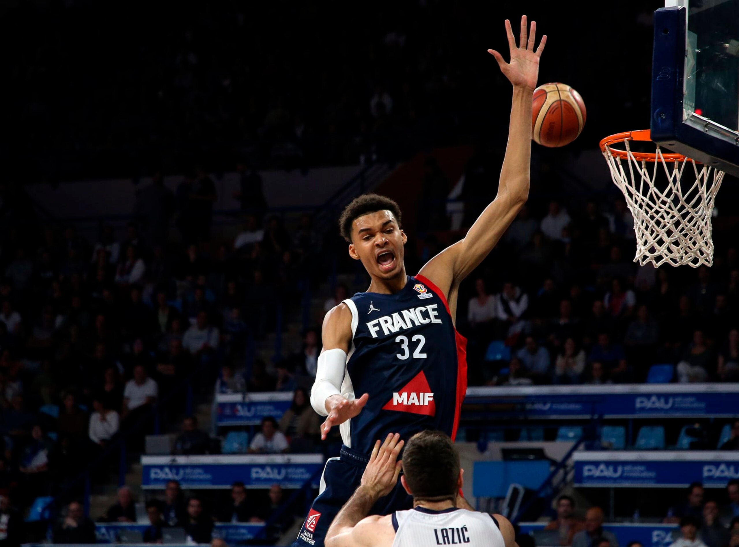 France's Victor Wembanyama defends during the FIBA Basketball World Cup 2023 European Qualifiers match between France and Bosnia Herzegovina in Pau, southwestern France, Monday, Nov. 14, 2022. (AP Photo/Bob Edme)