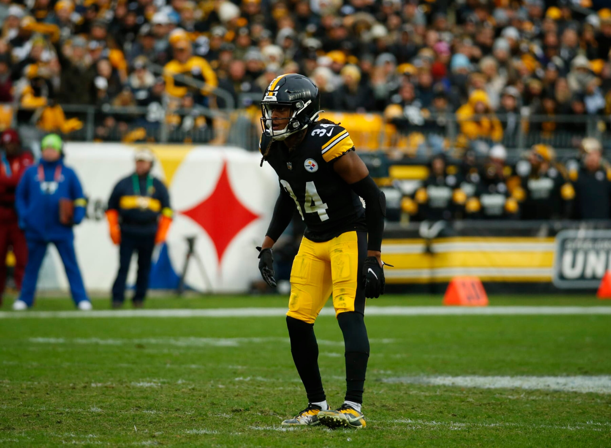 PITTSBURGH, PA - NOVEMEBER 13:  Terrell Edmunds #34 of the Pittsburgh Steelers in action against the New Orleans Saints on November 13, 2022 at Acrisure Stadium in Pittsburgh, Pennsylvania.  (Photo by Justin K. Aller/Getty Images)
