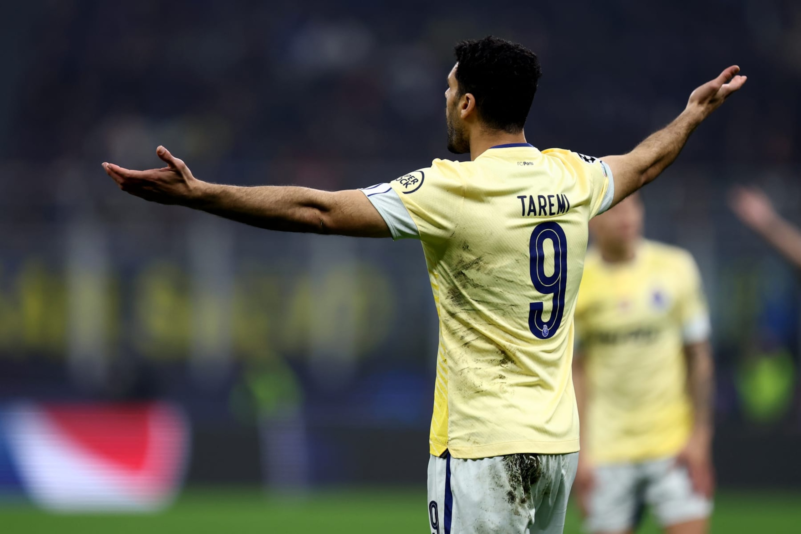MILAN, ITALY - FEBRUARY 22: Mehdi Taremi of Fc Porto looks dejected during the UEFA Champions League round of 16 leg one match between FC Internazionale and FC Porto at San Siro Stadium on February 22, 2023 in Milan, Italy. (Photo by Sportinfoto/DeFodi Images via Getty Images) MILAN, ITALY - FEBRUARY 22: Mehdi Taremi of Fc Porto looks dejected during the UEFA Champions League round of 16 leg one match between FC Internazionale and FC Porto at San Siro Stadium on February 22, 2023 in Milan, Italy. (Photo by Sportinfoto/DeFodi Images via Getty Images)
