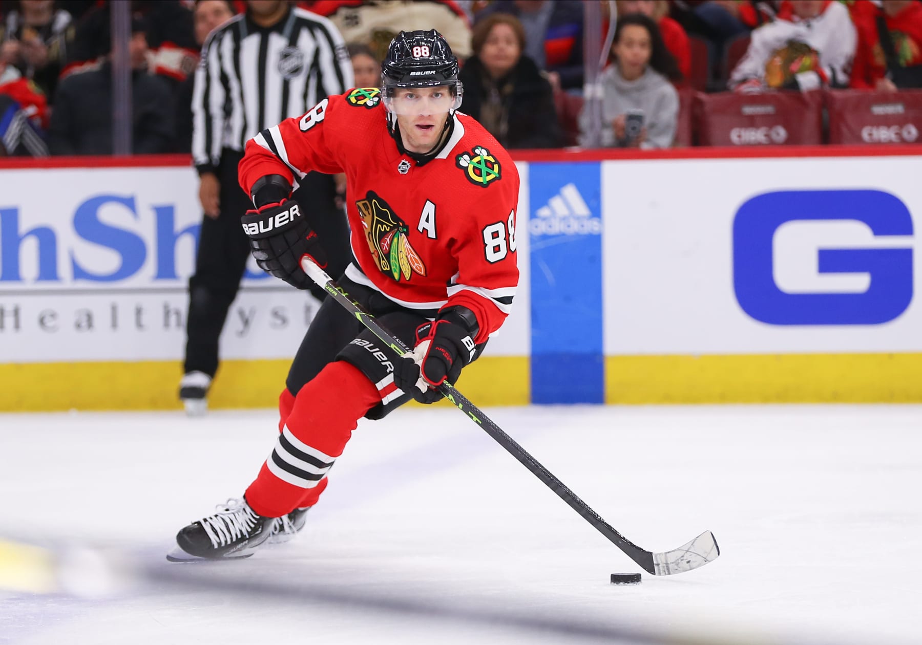 CHICAGO, IL - FEBRUARY 21: Chicago Blackhawks Right Wing Patrick Kane (88) controls the puck during a game between the Vegas Golden Knights and the Chicago Blackhawks on February 21, 2023 at the United Center in Chicago, IL. (Photo by Melissa Tamez/Icon Sportswire via Getty Images)