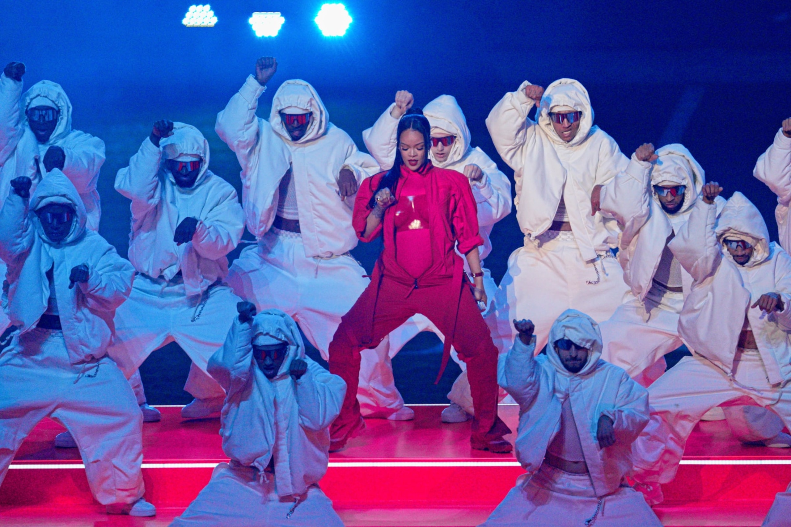 GLENDALE, AZ - FEBRUARY 12: Rihanna performs during Super Bowl LVII between the Kansas City Chiefs and the Philadelphia Eagles on February 12, 2023 at State Farm Stadium in Glendale, AZ. (Photo by Andy Lewis/Icon Sportswire via Getty Images) GLENDALE, AZ - FEBRUARY 12: Rihanna performs during Super Bowl LVII between the Kansas City Chiefs and the Philadelphia Eagles on February 12, 2023 at State Farm Stadium in Glendale, AZ. (Photo by Andy Lewis/Icon Sportswire via Getty Images)