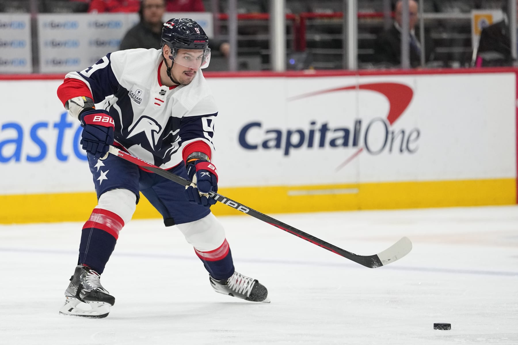 Dmitry Orlov heads north to Boston and joins the East-leading Bruins.