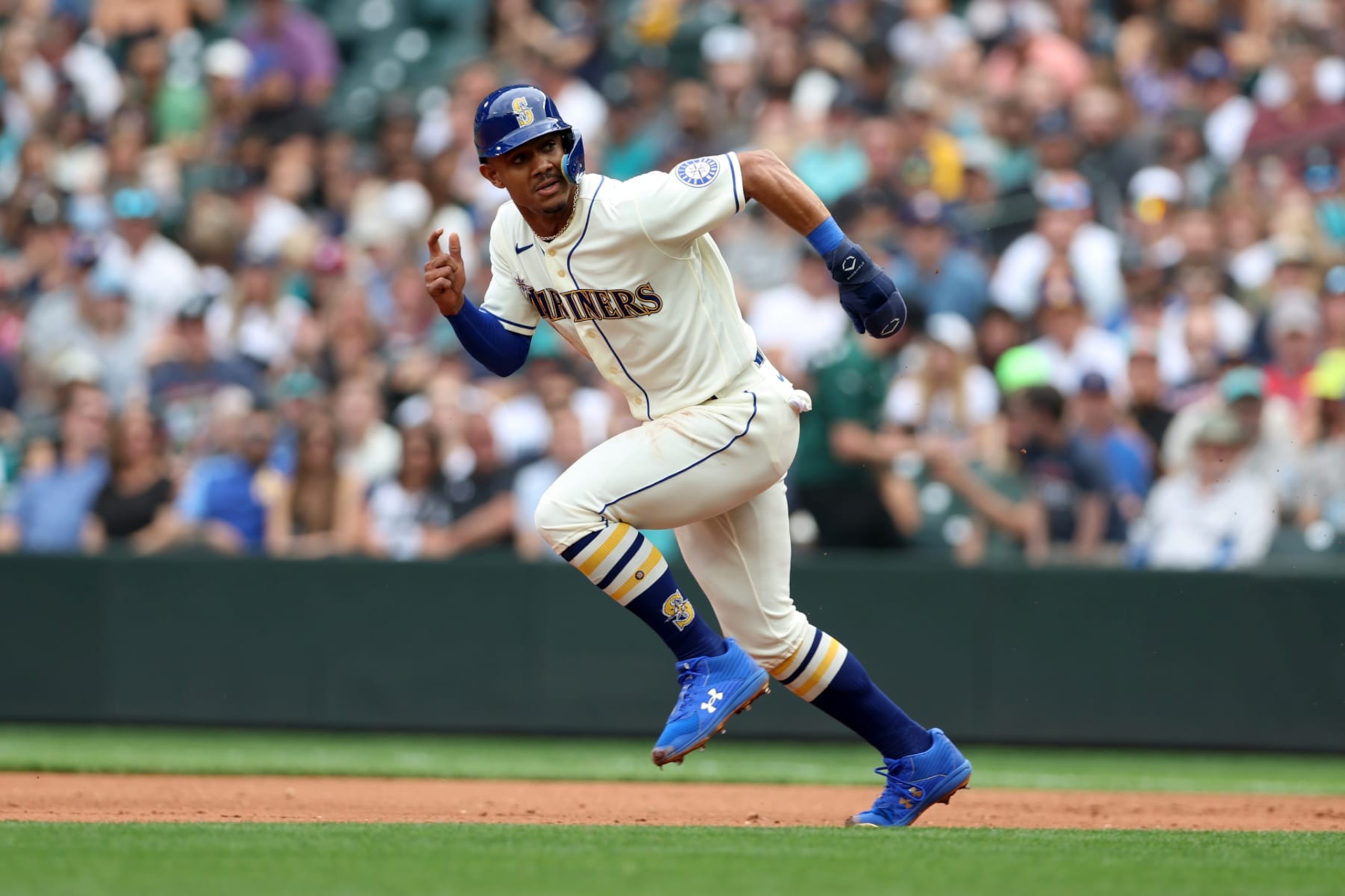 SEATTLE, WA - SEPTEMBER 11: Julio Rodriguez #44 of the Seattle Mariners runs during the game against the Atlanta Braves at T-Mobile Park on September 11, 2022 in Seattle, Washington. The Mariners defeated the Braves 8-7. (Photo by Rob Leiter/MLB Photos via Getty Images) SEATTLE, WA - SEPTEMBER 11: Julio Rodriguez #44 of the Seattle Mariners runs during the game against the Atlanta Braves at T-Mobile Park on September 11, 2022 in Seattle, Washington. The Mariners defeated the Braves 8-7. (Photo by Rob Leiter/MLB Photos via Getty Images)
