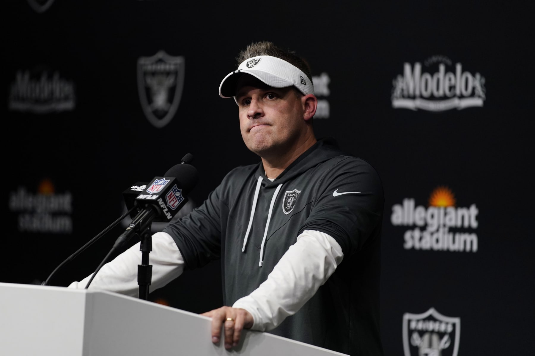 Raiders head coach Josh McDaniels