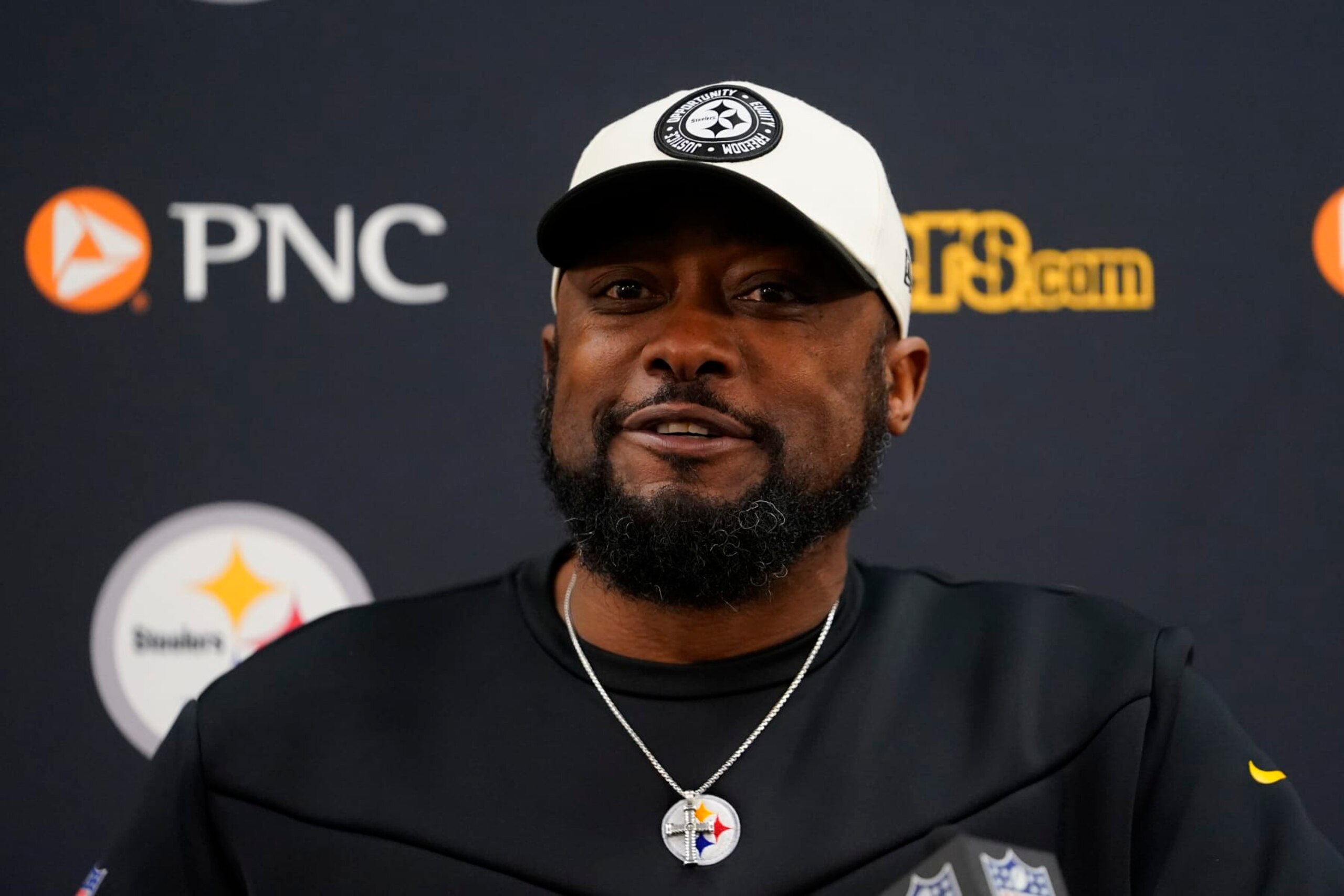 Steelers head coach Mike Tomlin