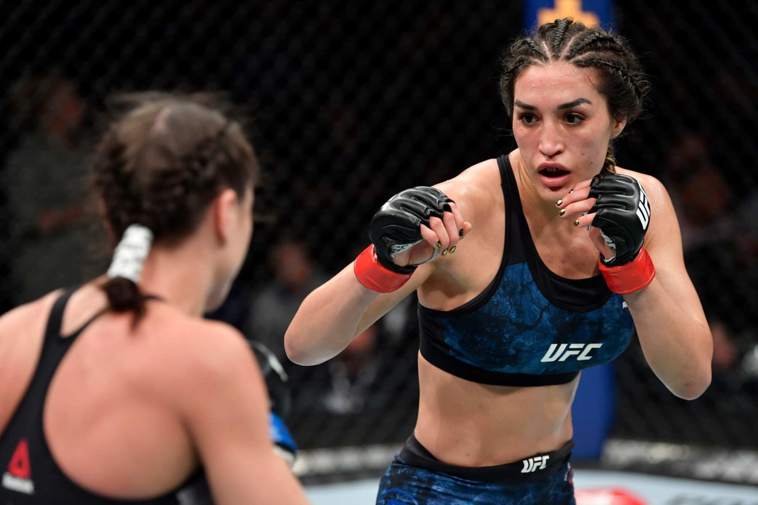 Tatiana Suarez makes her return to the cage. Tatiana Suarez makes her return to the cage.