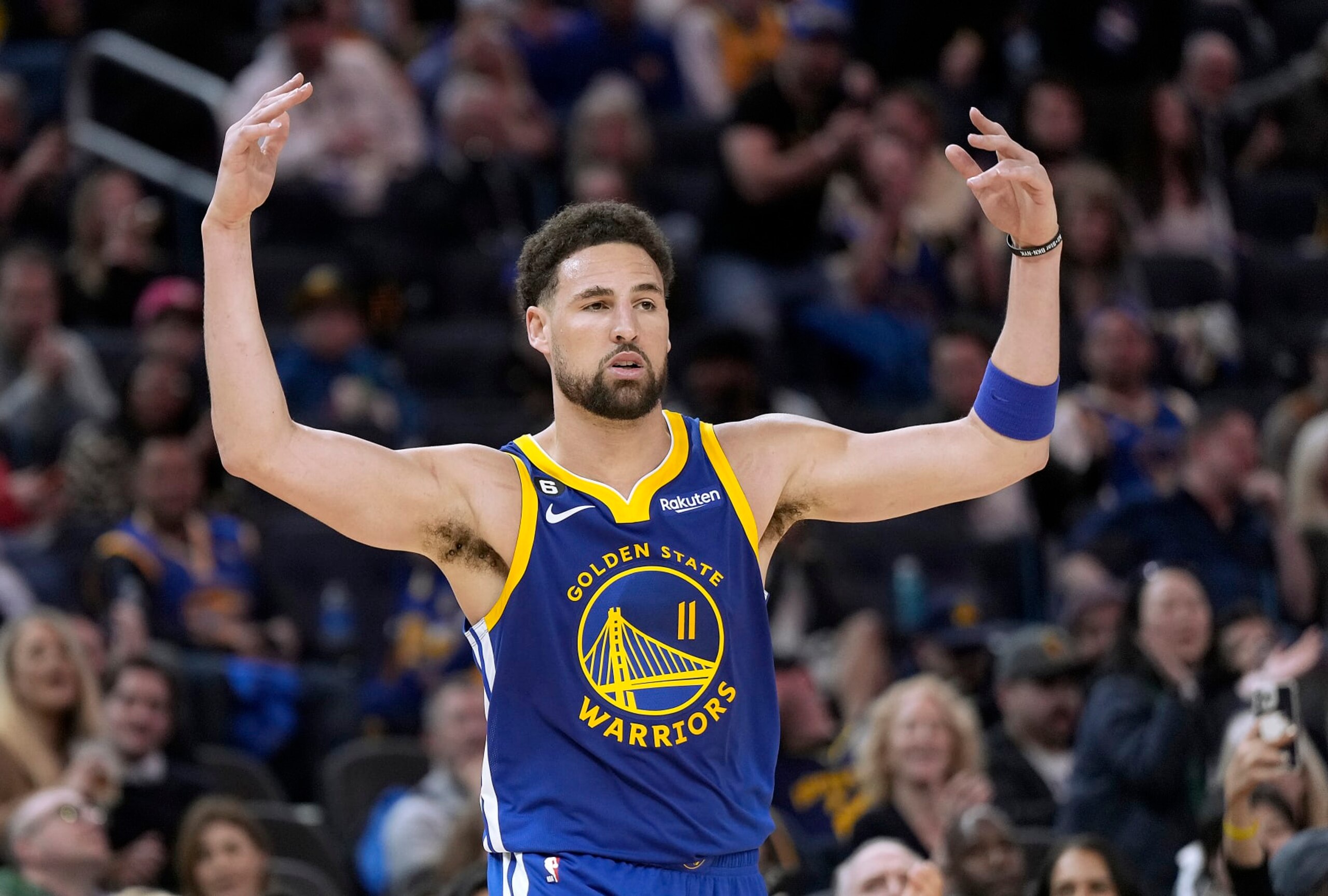 SAN FRANCISCO, CALIFORNIA - FEBRUARY 24: Klay Thompson #11 of the Golden State Warriors reacts during the fourth quarter against the Houston Rockets at Chase Center on February 24, 2023 in San Francisco, California. NOTE TO USER: User expressly acknowledges and agrees that, by downloading and or using this photograph, User is consenting to the terms and conditions of the Getty Images License Agreement. (Photo by Thearon W. Henderson/Getty Images)