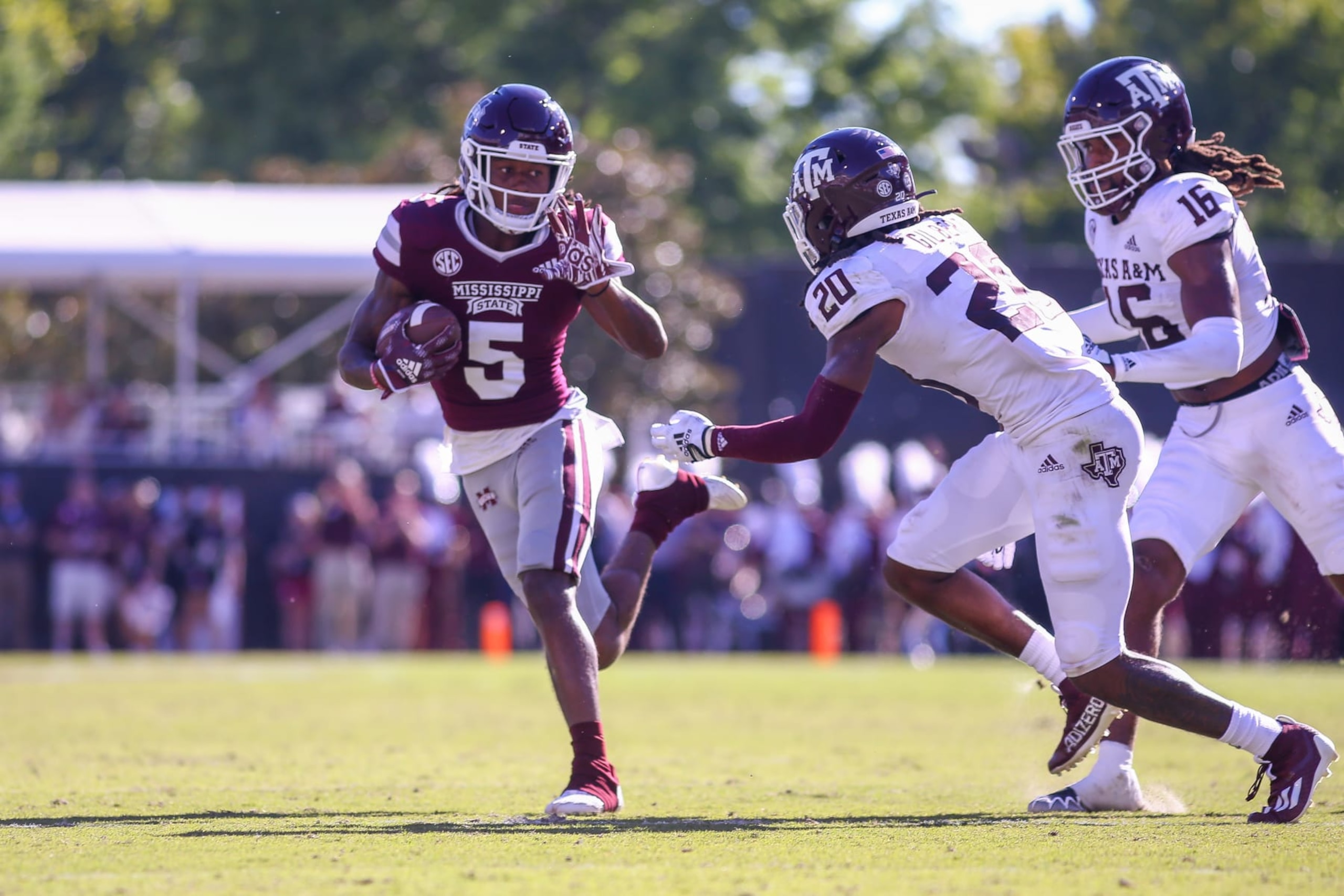 STARKVILLE, MS - OCTOBER 01: Mississippi State Bulldogs wide receiver Lideatrick Griffin (5) runs during the game between the Mississippi State Bulldogs and the Texas A&M Aggies on October 1, 2022 at Davis Wade Stadium in Starkville, MS. (Photo by Chris McDill/Icon Sportswire via Getty Images) STARKVILLE, MS - OCTOBER 01: Mississippi State Bulldogs wide receiver Lideatrick Griffin (5) runs during the game between the Mississippi State Bulldogs and the Texas A&M Aggies on October 1, 2022 at Davis Wade Stadium in Starkville, MS. (Photo by Chris McDill/Icon Sportswire via Getty Images)