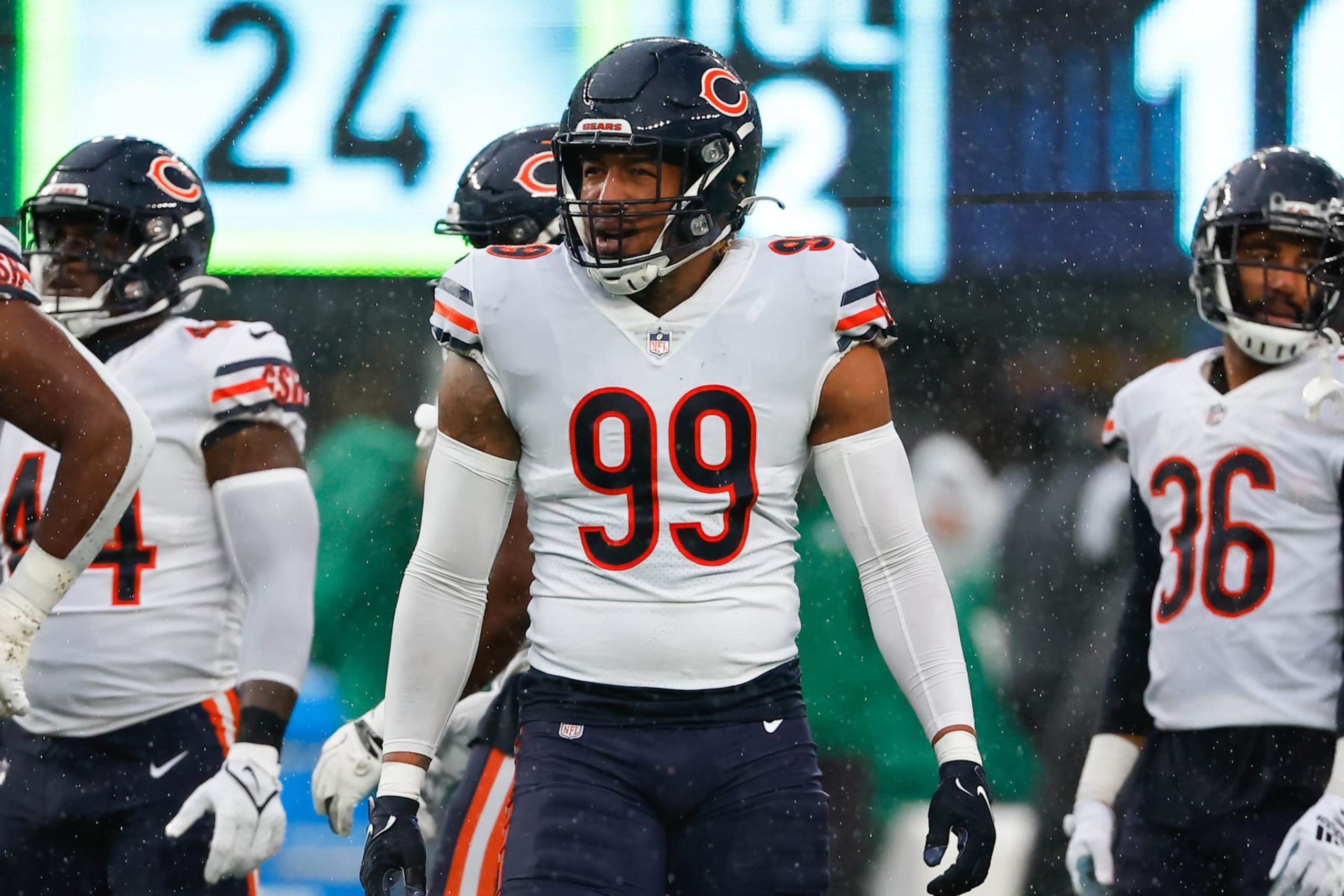 EAST RUTHERFORD, NJ - NOVEMBER 27:  Chicago Bears linebacker Trevis Gipson (99) during the National Football League game between the New York Jets and the Chicago Bears on November 27, 2022 at MetLife Stadium in East Rutherford, New Jersey.   (Photo by Rich Graessle/Icon Sportswire via Getty Images)