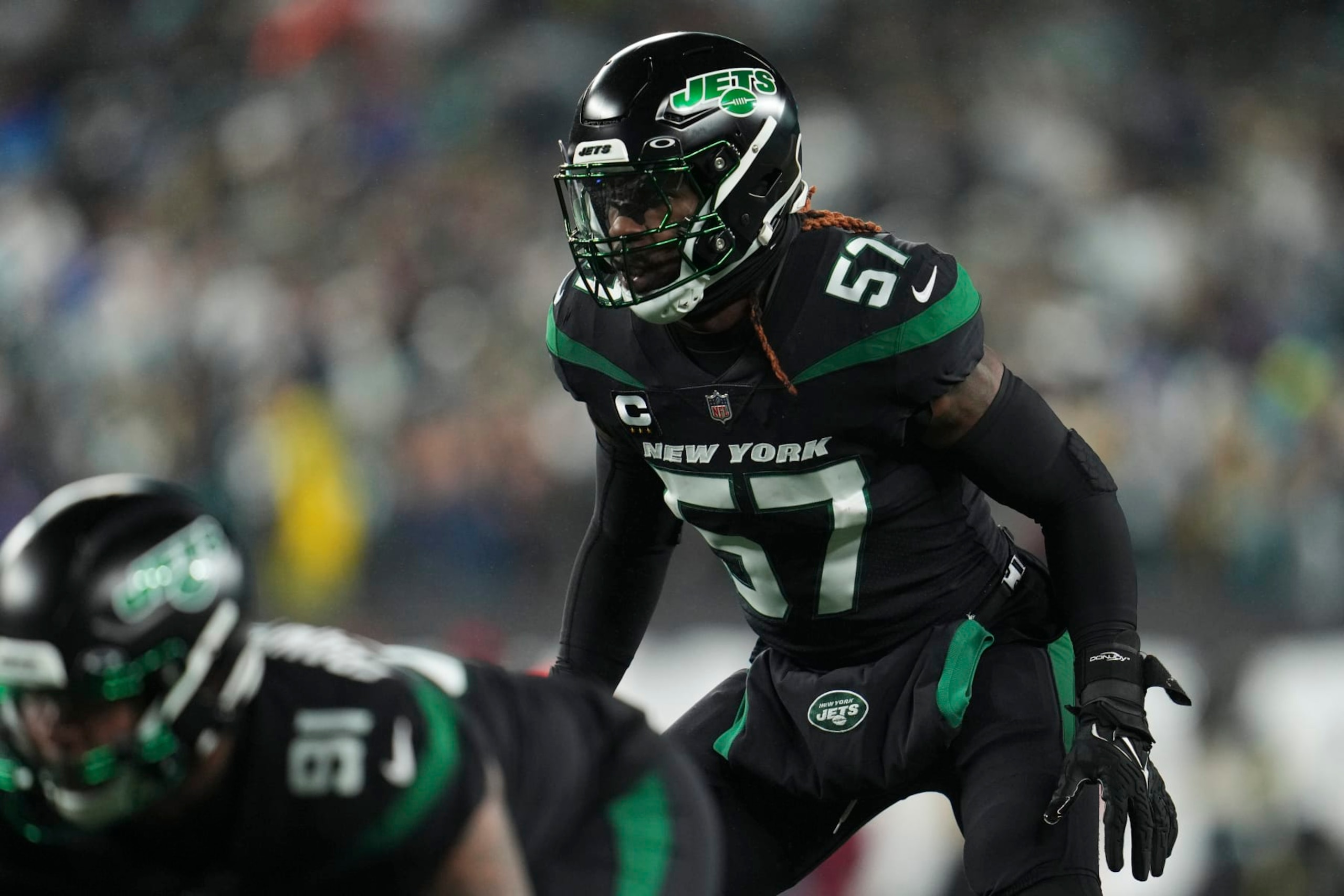 EAST RUTHERFORD, NJ - DECEMBER 22: C.J. Mosley #57 of the New York Jets gets set against the Jacksonville Jaguars at MetLife Stadium on December 22, 2022 in East Rutherford, New Jersey. (Photo by Cooper Neill/Getty Images) EAST RUTHERFORD, NJ - DECEMBER 22: C.J. Mosley #57 of the New York Jets gets set against the Jacksonville Jaguars at MetLife Stadium on December 22, 2022 in East Rutherford, New Jersey. (Photo by Cooper Neill/Getty Images)