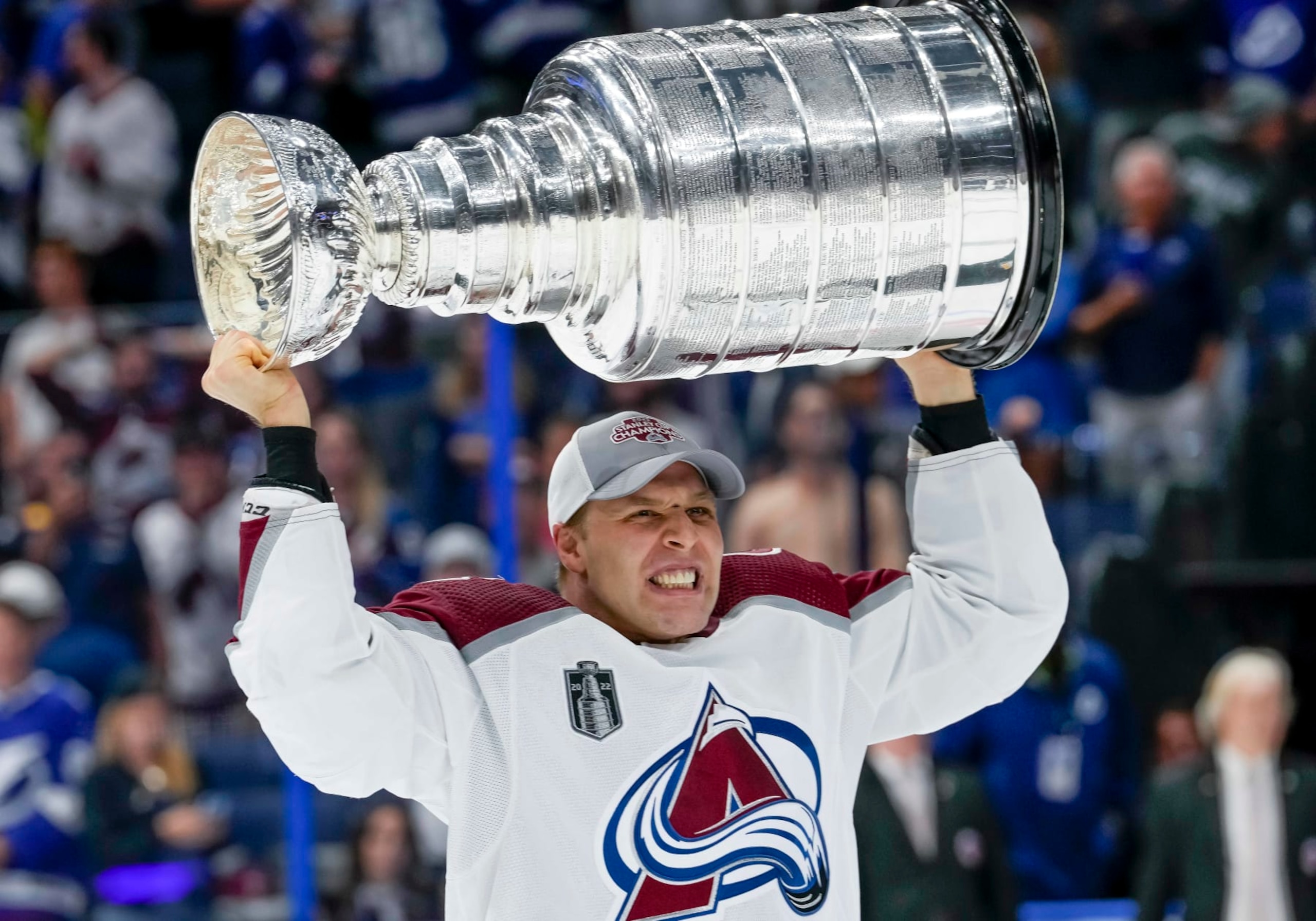 TAMPA, FL - JUNE 26: Colorado Avalanche defenseman Jack Johnson (3)  hoisting the Stanley Cup during the NHL Hockey Stanley Cup Finals Game six between Tampa Bay Lightning and the Colorado Avalanche on June 26th, 2022 at Amalie Arena in Tampa Florida (Photo by Andrew Bershaw /Icon_Sportswire)