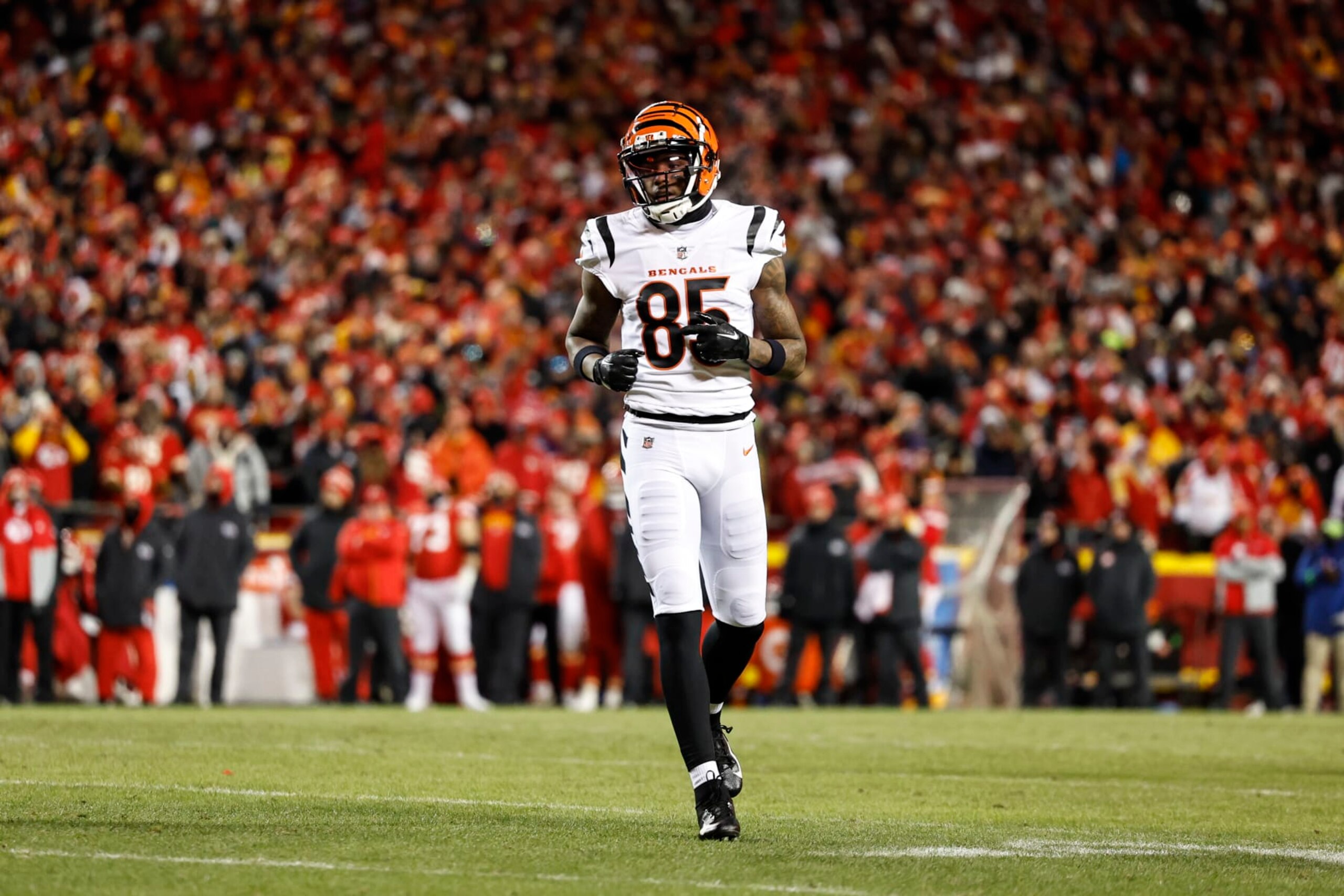 KANSAS CITY, MISSOURI - JANUARY 29: Tee Higgins #85 of the Cincinnati Bengals runs during the AFC Championship NFL football game between the Kansas City Chiefs and the Cincinnati Bengals at GEHA Field at Arrowhead Stadium on January 29, 2023 in Kansas City, Missouri. (Photo by Michael Owens/Getty Images)