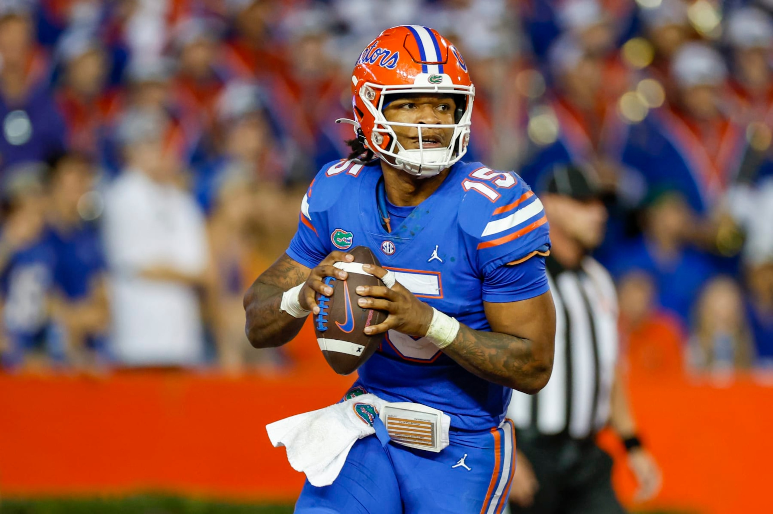GAINESVILLE, FL - NOVEMBER 12: Florida Gators quarterback Anthony Richardson (15) looks for a receiver during the game between the South Carolina Gamecocks and the Florida Gators on November 12, 2022 at Ben Hill Griffin Stadium at Florida Field in Gainesville, Fl. (Photo by David Rosenblum/Icon Sportswire via Getty Images)