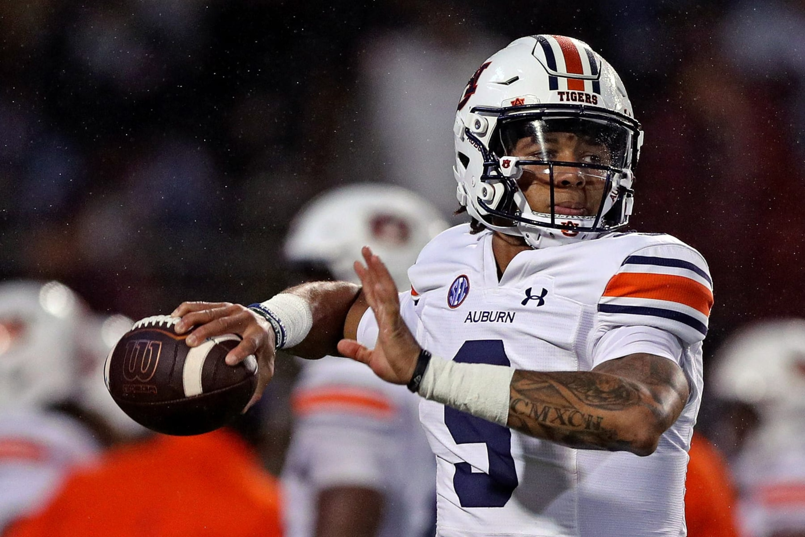 STARKVILLE, MISSISSIPPI - NOVEMBER 05: Robby Ashford #9 of the Auburn Tigers warms up before the game against the Mississippi State Bulldogs at Davis Wade Stadium on November 05, 2022 in Starkville, Mississippi. (Photo by Justin Ford/Getty Images)