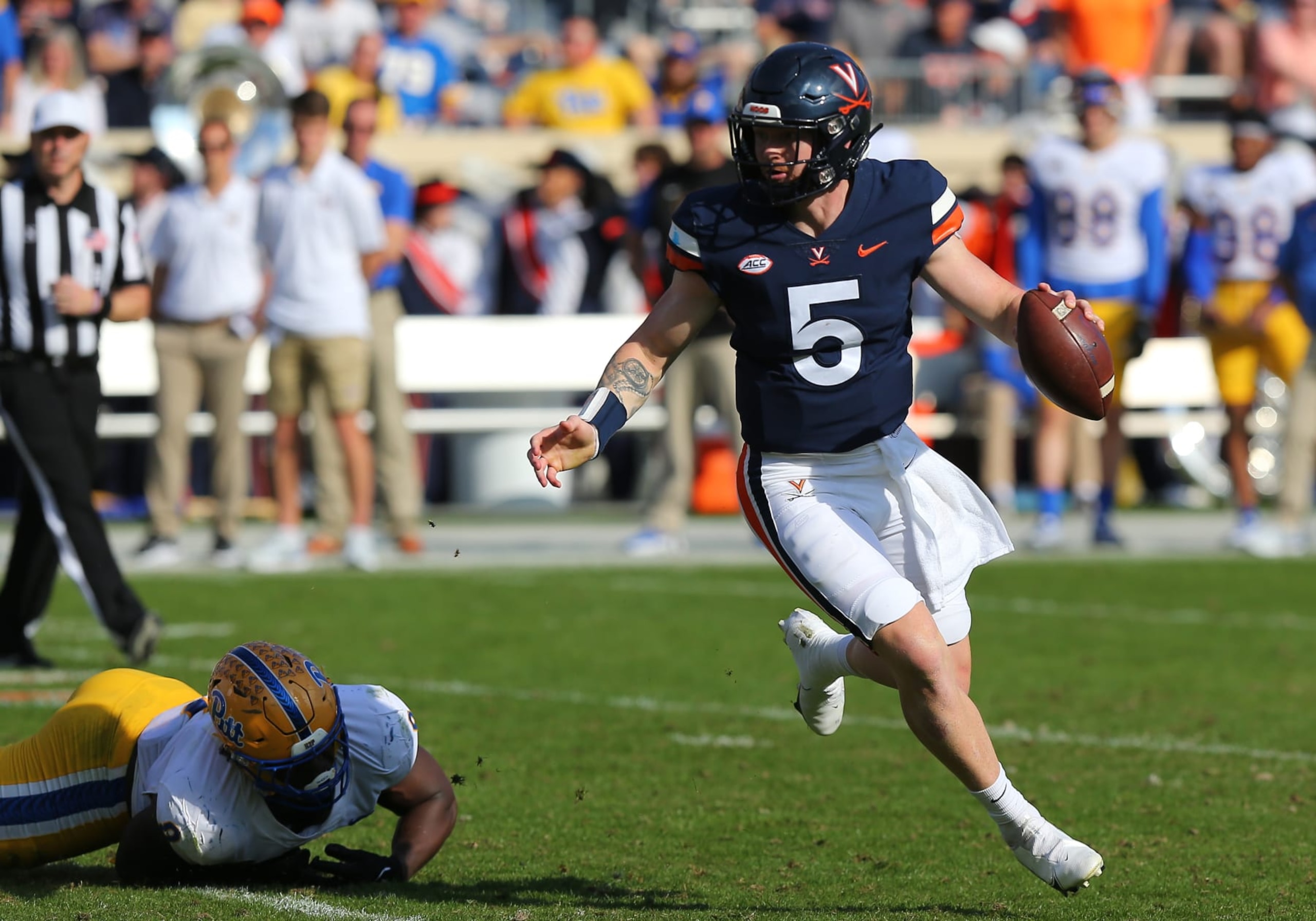 CHARLOTTESVILLE, VA - NOVEMBER 12: Pittsburgh Panthers defensive lineman Calijah Kancey (8) attempts to sack Virginia Cavaliers quarterback Brennan Armstrong (5) during a college football game between the Pittsburgh Panthers and the Virginia Cavaliers on November 12, 2022, at Scott Stadium in Charlottesville, VA. (Photo by Lee Coleman/Icon Sportswire via Getty Images)