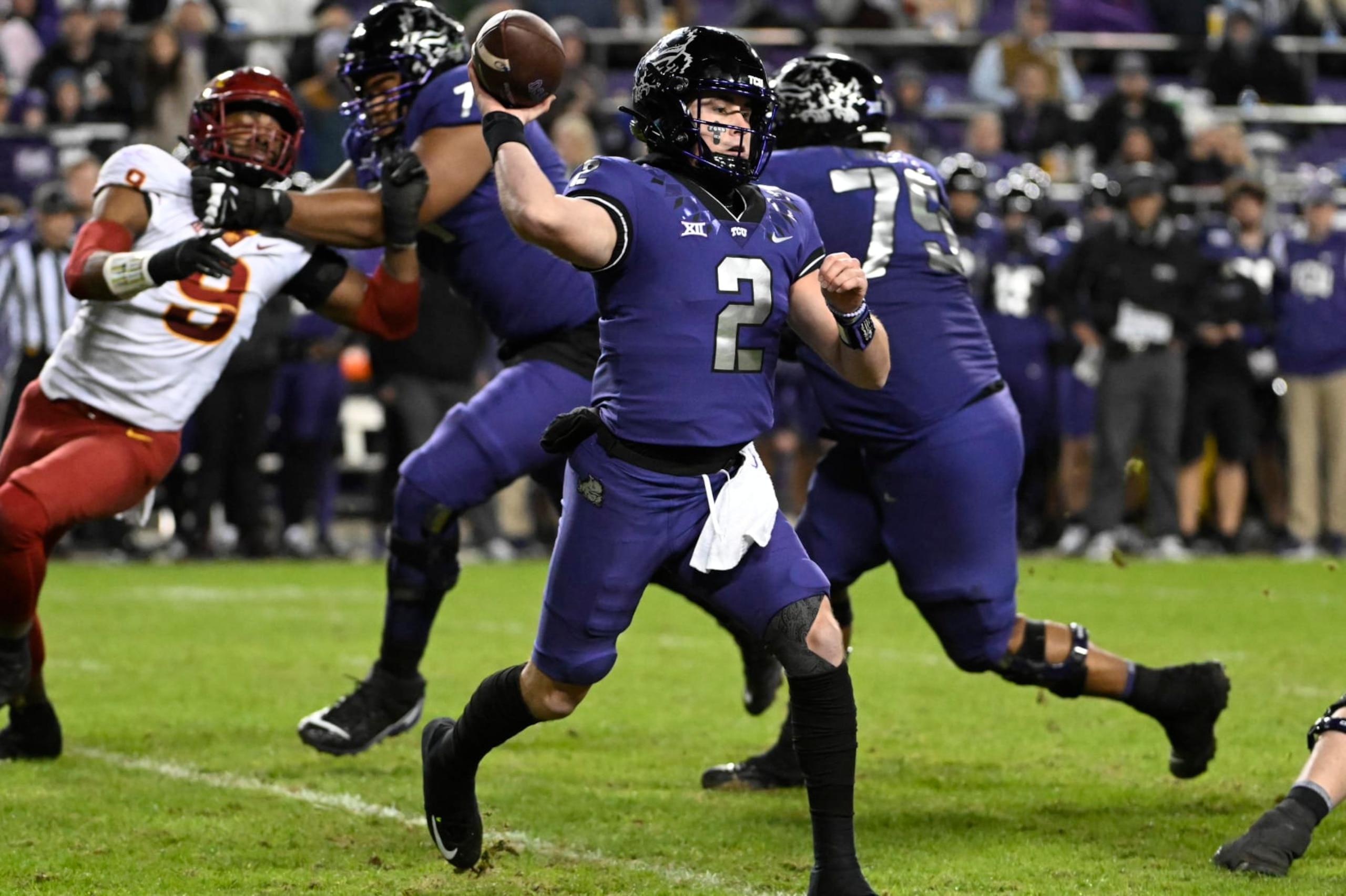 College Football: TCU Chandler Morris  (2) in action,  throws the football vs. Iowa State at Amon G. Carter Stadium.
Fort Worth, TX 11/26/2022
CREDIT: Greg Nelson (Photo by Greg Nelson/Sports Illustrated via Getty Images) 
(Set Number: X164249 TK1)