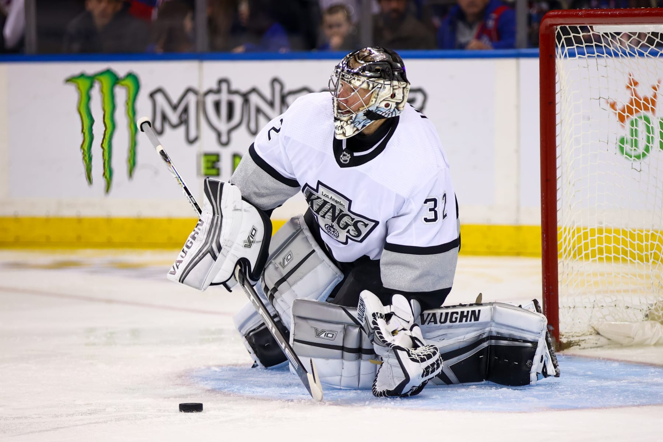 NEW YORK, NY - FEBRUARY 26: Los Angeles Kings Goalie Jonathan Quick (32) blocks a shot during the second period of the National Hockey League game between the Los Angeles Kings and the New York Rangers on February 26, 2023 at Madison Square Garden in New York, NY. (Photo by Joshua Sarner/Icon Sportswire via Getty Images)