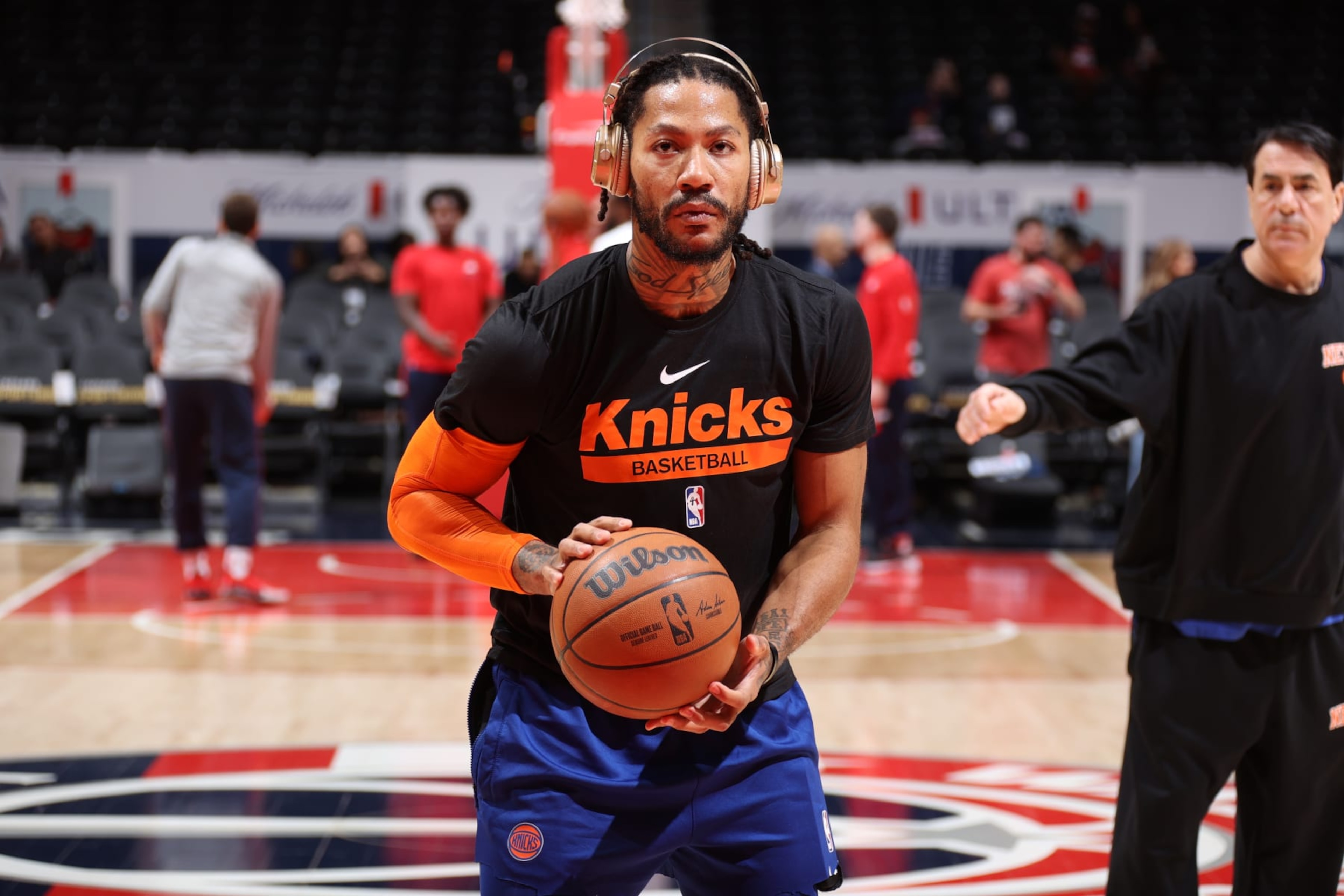 WASHINGTON, DC - JANUARY 13: Derrick Rose #4 of the New York Knicks warms up before the game against the Washington Wizards on January 13, 2023 at Capital One Arena in Washington, DC. NOTE TO USER: User expressly acknowledges and agrees that, by downloading and or using this Photograph, user is consenting to the terms and conditions of the Getty Images License Agreement. Mandatory Copyright Notice: Copyright 2023 NBAE (Photo by Stephen Gosling/NBAE via Getty Images) WASHINGTON, DC - JANUARY 13: Derrick Rose #4 of the New York Knicks warms up before the game against the Washington Wizards on January 13, 2023 at Capital One Arena in Washington, DC. NOTE TO USER: User expressly acknowledges and agrees that, by downloading and or using this Photograph, user is consenting to the terms and conditions of the Getty Images License Agreement. Mandatory Copyright Notice: Copyright 2023 NBAE (Photo by Stephen Gosling/NBAE via Getty Images)