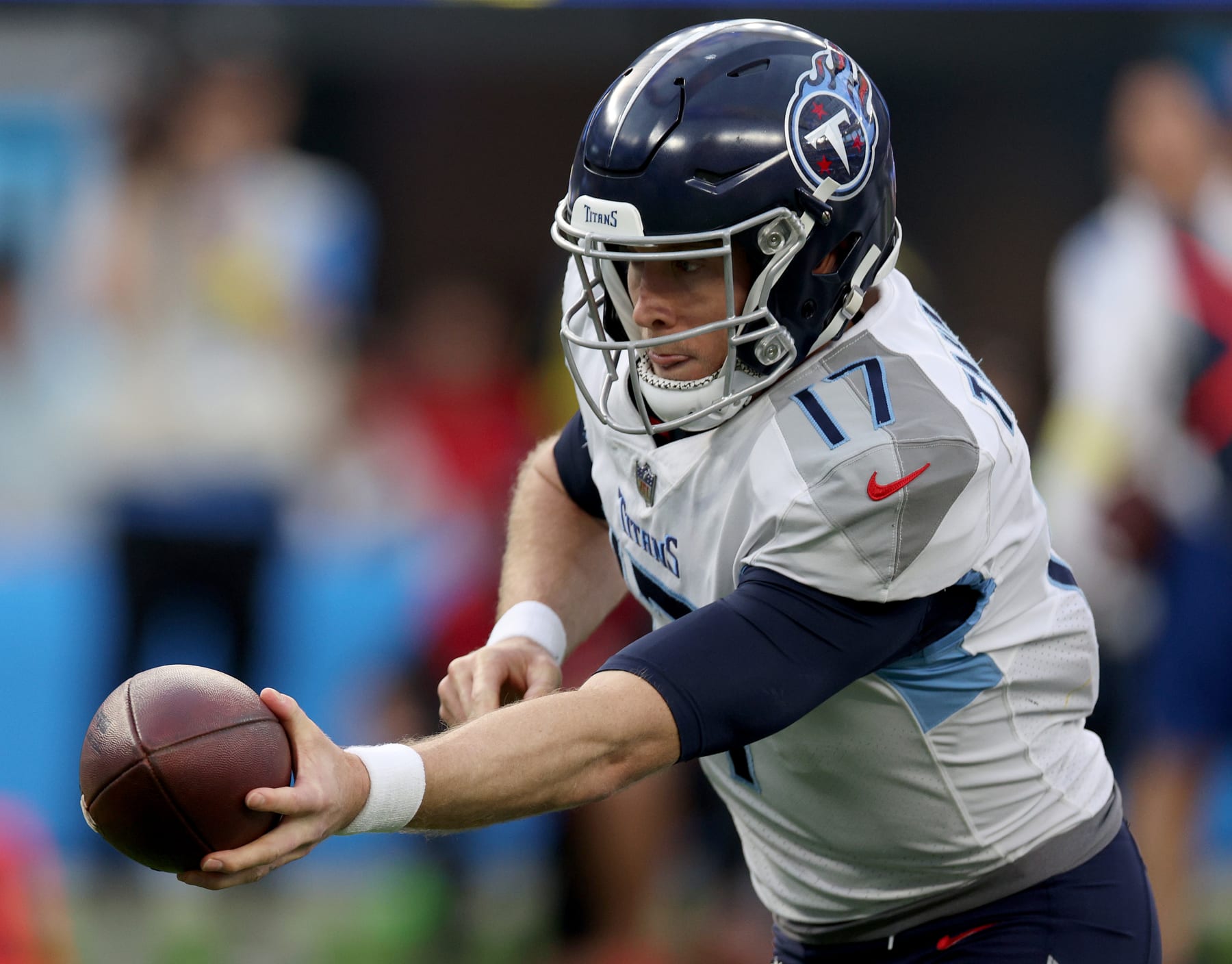 INGLEWOOD, CALIFORNIA - DECEMBER 18: Ryan Tannehill #17 of the Tennessee Titans hands off during a 17-14 loss to the Los Angeles Chargers at SoFi Stadium on December 18, 2022 in Inglewood, California. (Photo by Harry How/Getty Images)