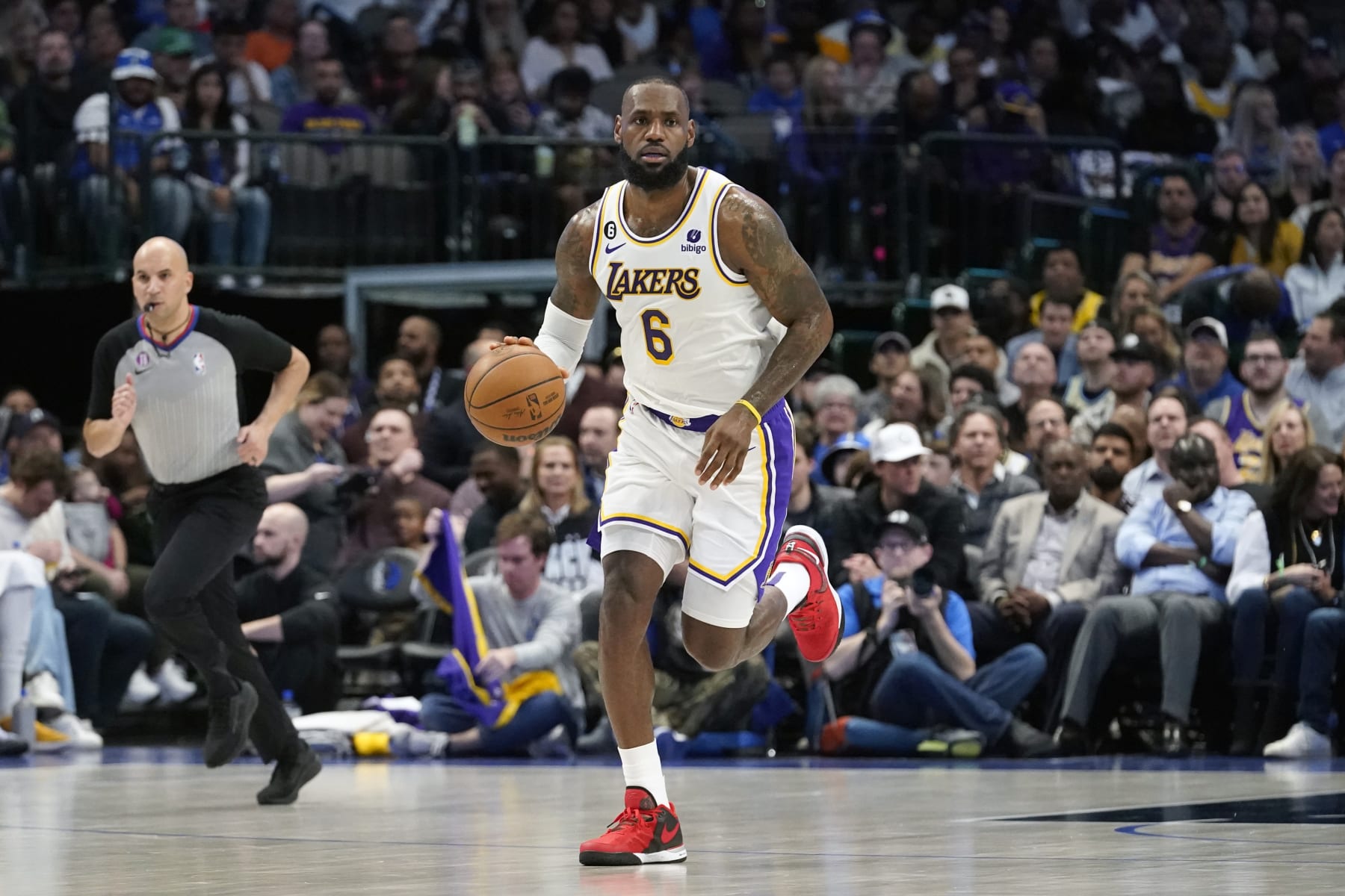 Los Angeles Lakers forward LeBron James (6) dribbles during the first quarter of an NBA basketball game Dallas Mavericks in Dallas, Sunday, Feb. 26, 2023. (AP Photo/LM Otero)