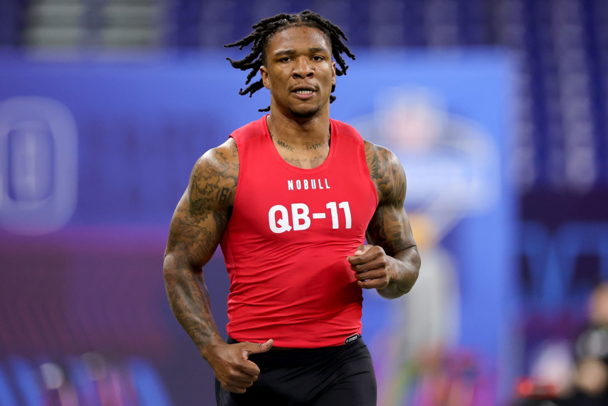 INDIANAPOLIS, INDIANA - MARCH 04: Quarterback Anthony Richardson of Florida participates in the 40-yard dash during the NFL Combine at Lucas Oil Stadium on March 04, 2023 in Indianapolis, Indiana. (Photo by Stacy Revere/Getty Images)