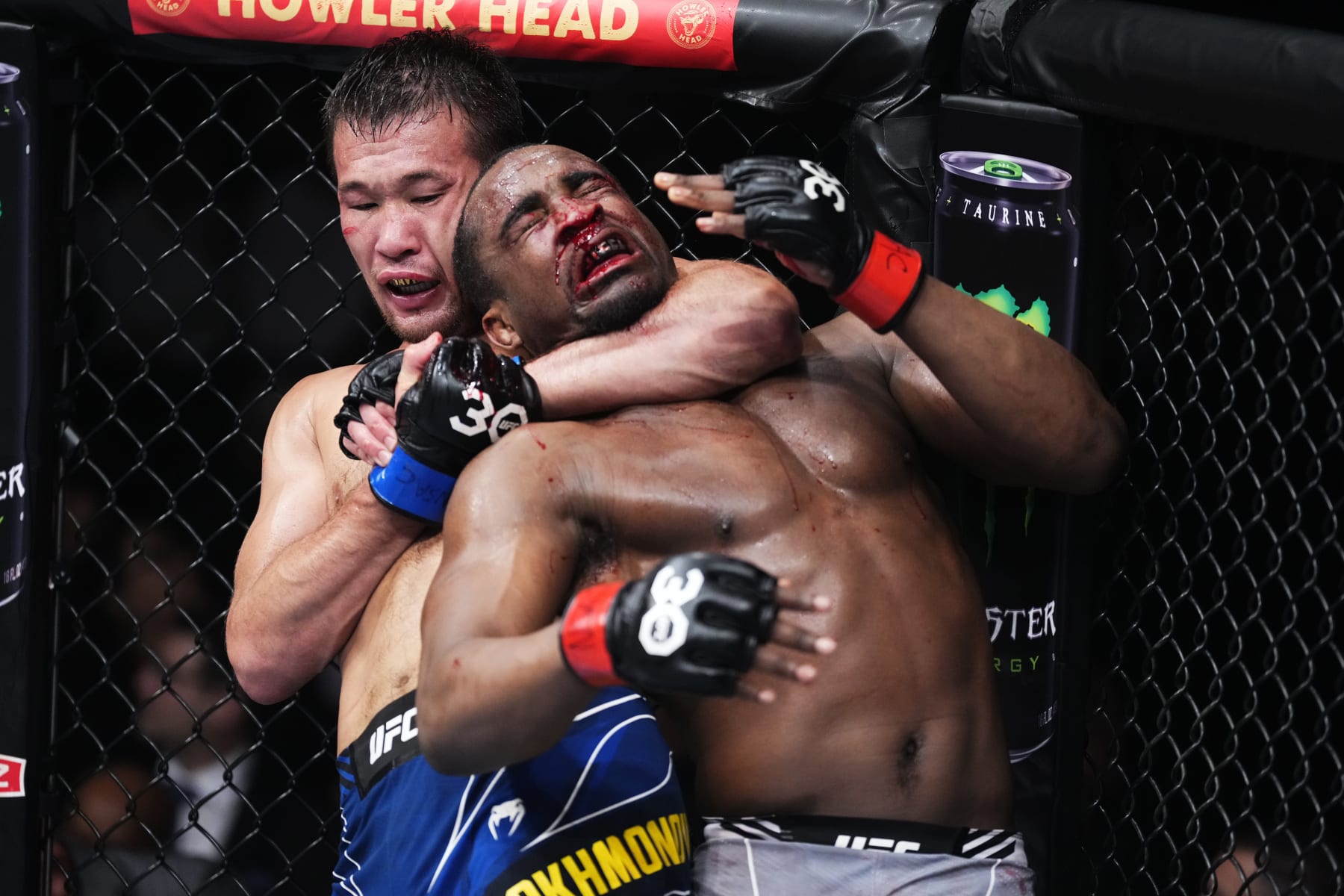 LAS VEGAS, NEVADA - MARCH 04: (L-R) Shavkat Rakhmonov of Uzbekistan chokes Geoff Neal in a welterweight fight during the UFC 285 event at T-Mobile Arena on March 04, 2023 in Las Vegas, Nevada. (Photo by Jeff Bottari/Zuffa LLC via Getty Images)
