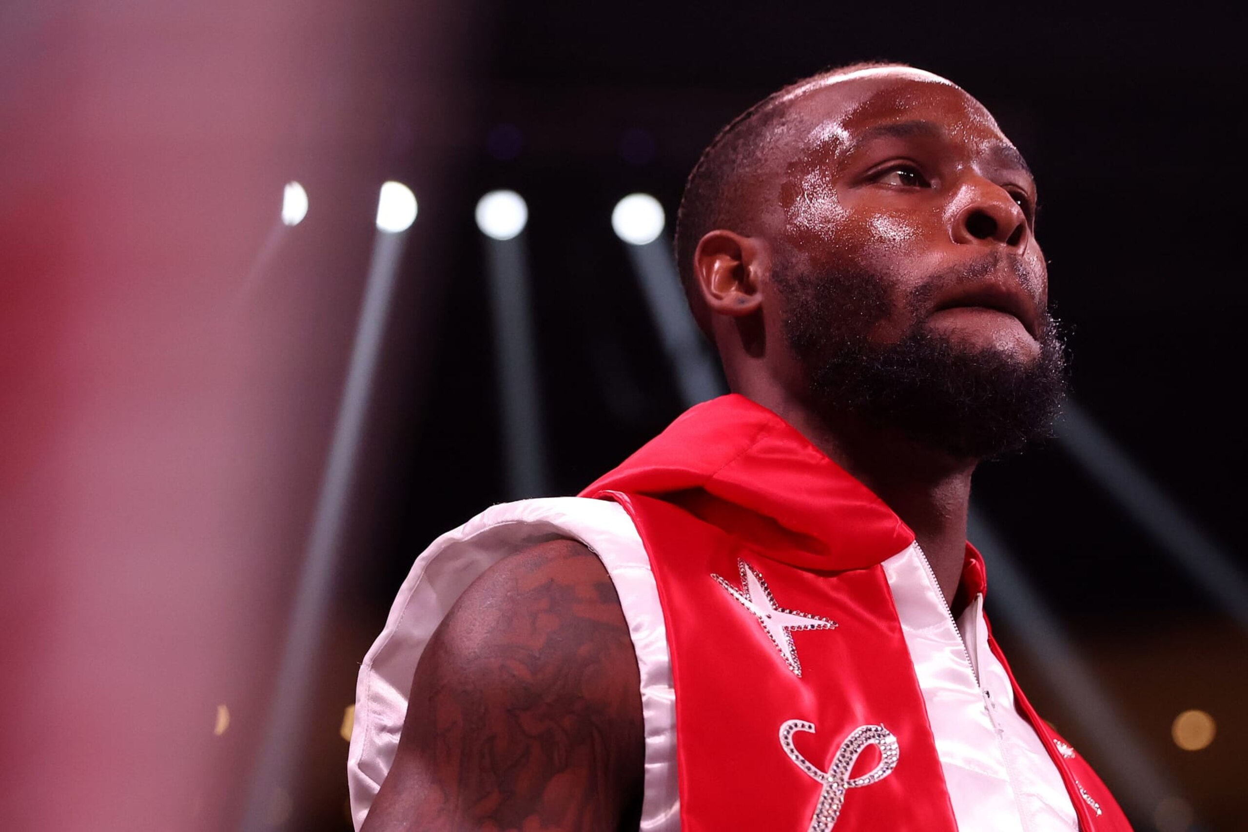 GLENDALE, ARIZONA - OCTOBER 29: Le’Veon Bell takes the ring before his cruiserweight bout against Uriah Hall of Jamaica at Desert Diamond Arena on October 29, 2022 in Glendale, Arizona. (Photo by Christian Petersen/Getty Images)